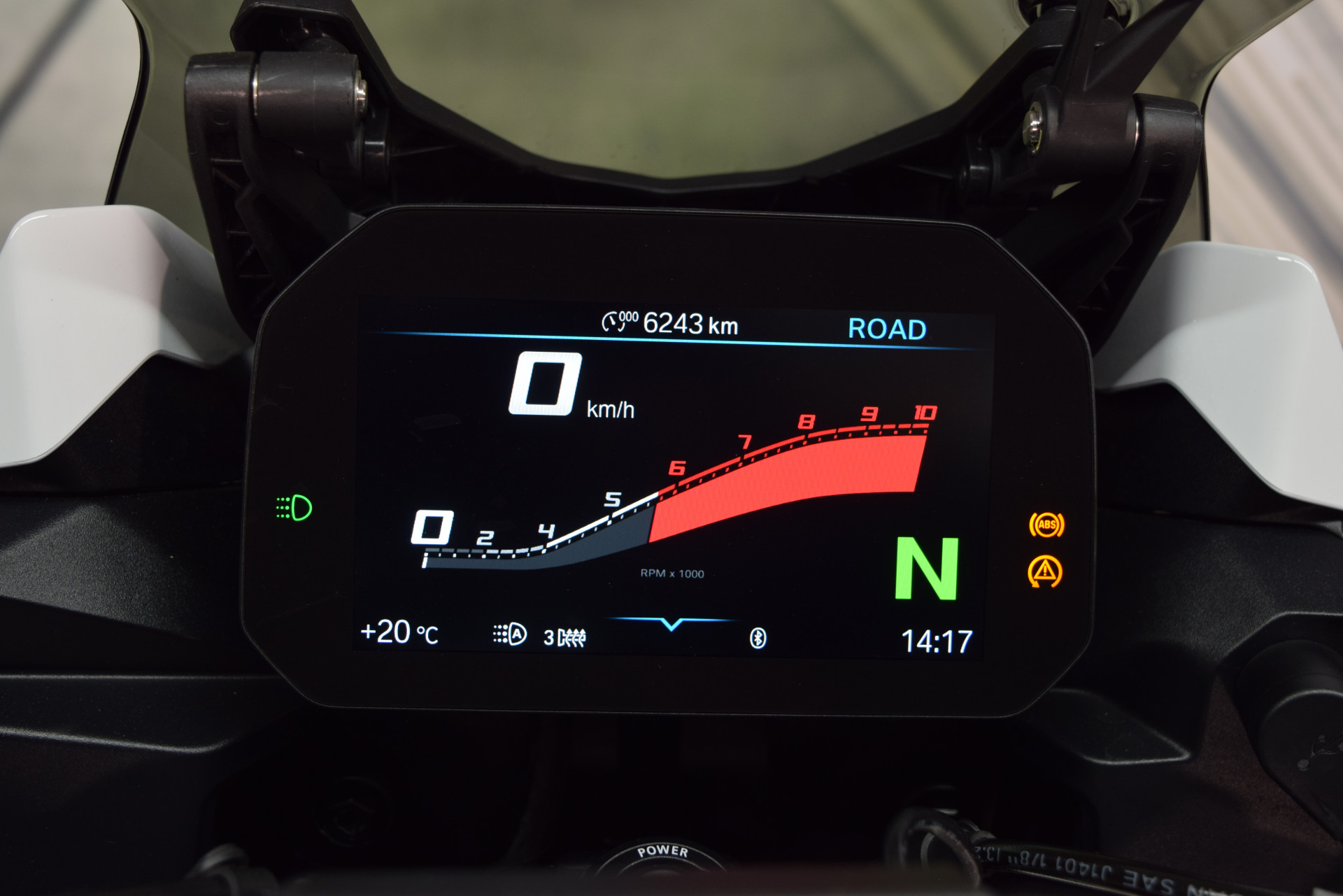 BMW F 900 XR Sport inkl. Seitenkoffer & Kurzheck-image-8