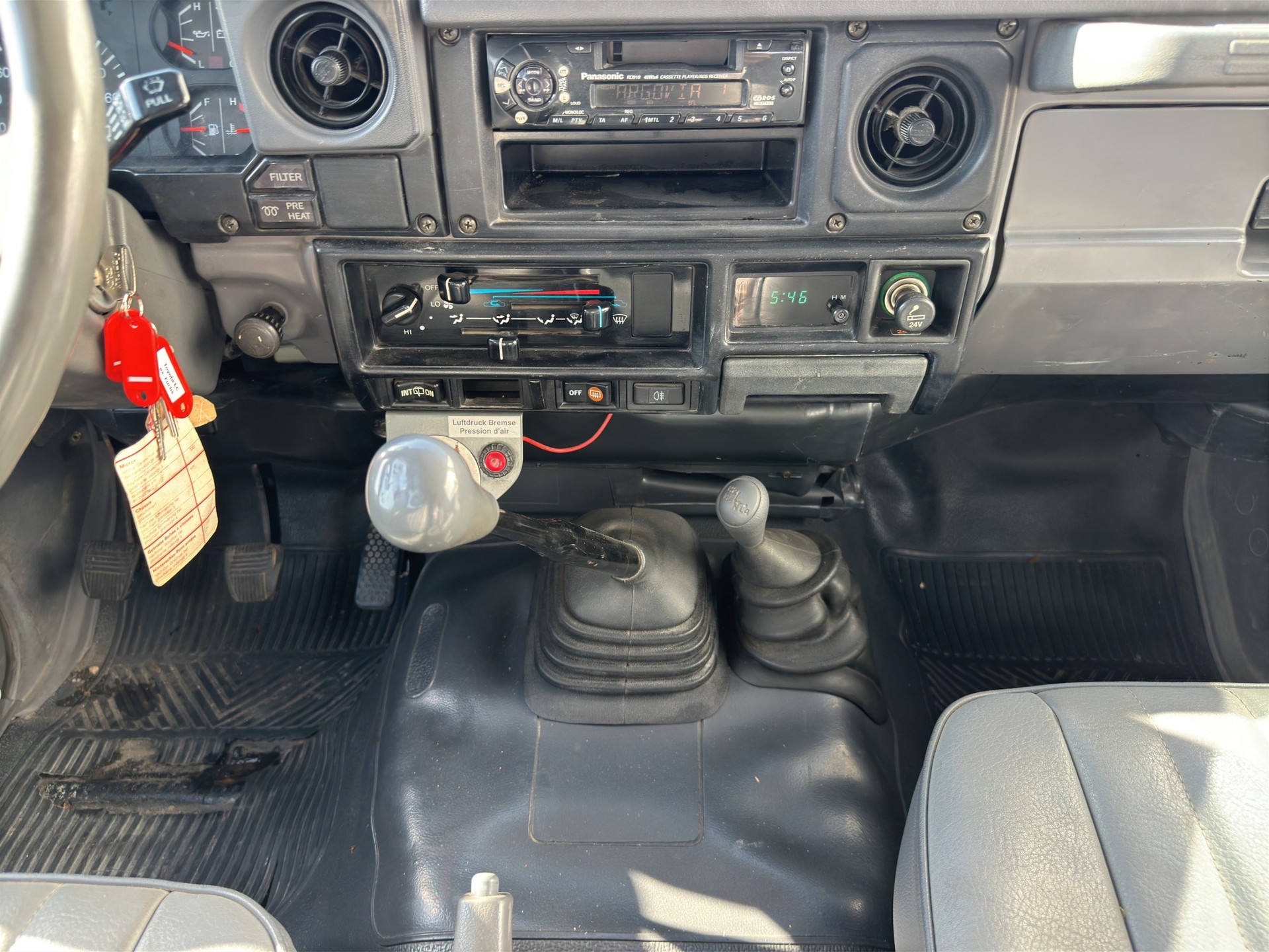 TOYOTA Land Cruiser 400 HdT 4.2 D HZJ-image-22