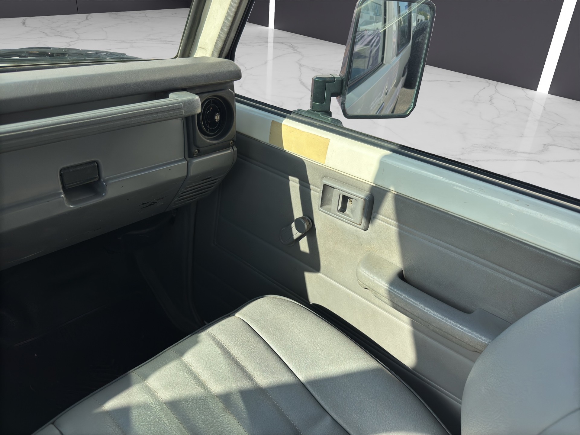 TOYOTA Land Cruiser 400 HdT 4.2 D HZJ-image-12