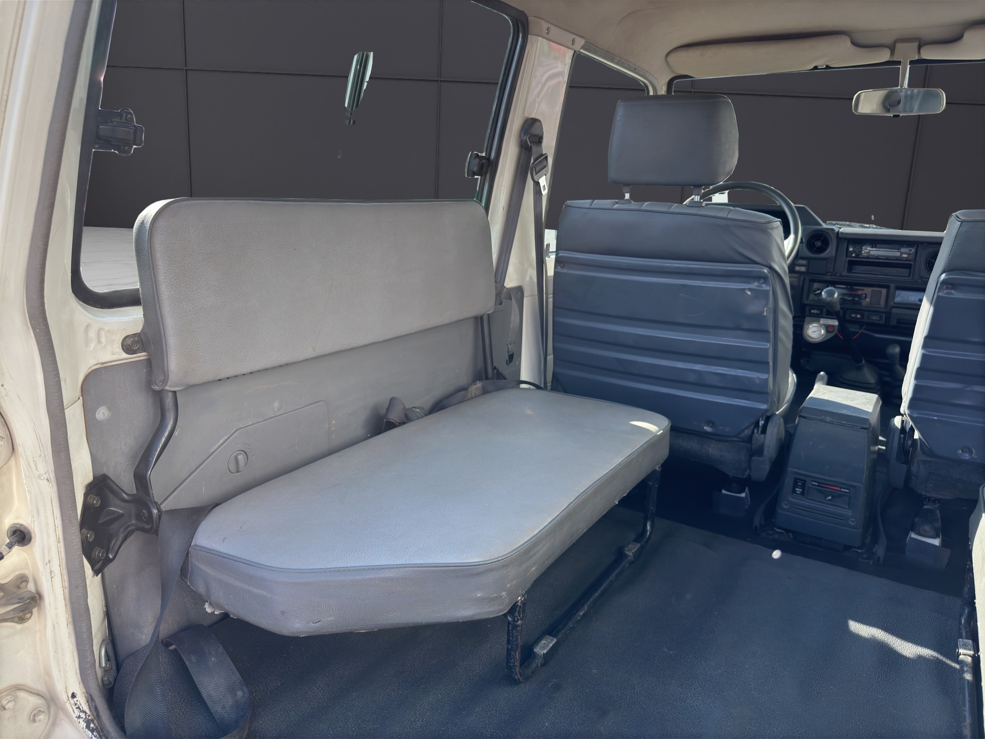 TOYOTA Land Cruiser 400 HdT 4.2 D HZJ-image-36