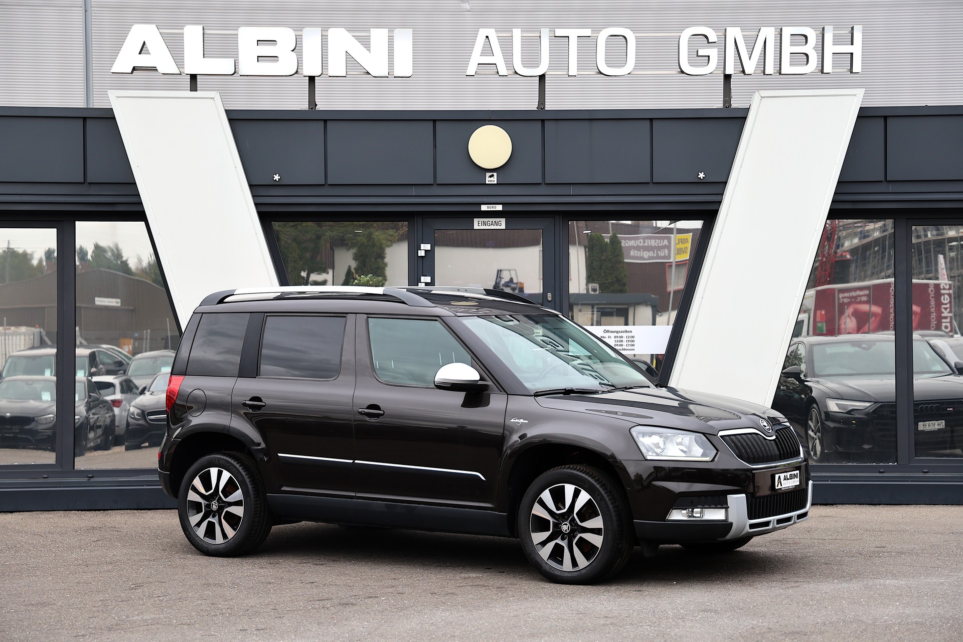 SKODA Yeti Outdoor 2.0 TDI L&K 4x4 DSG-showroom-element-1