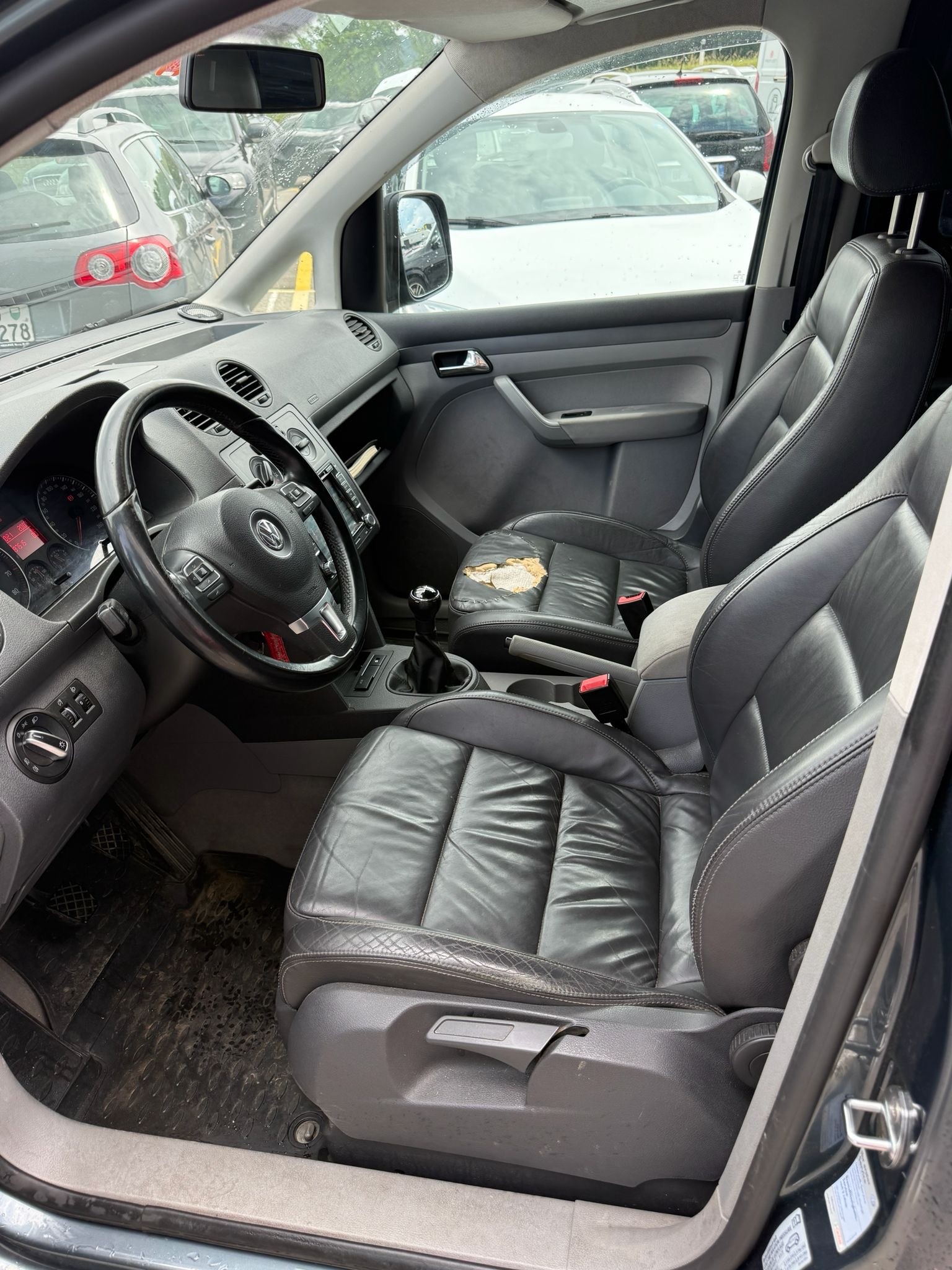 VW Caddy 1.6-image-6