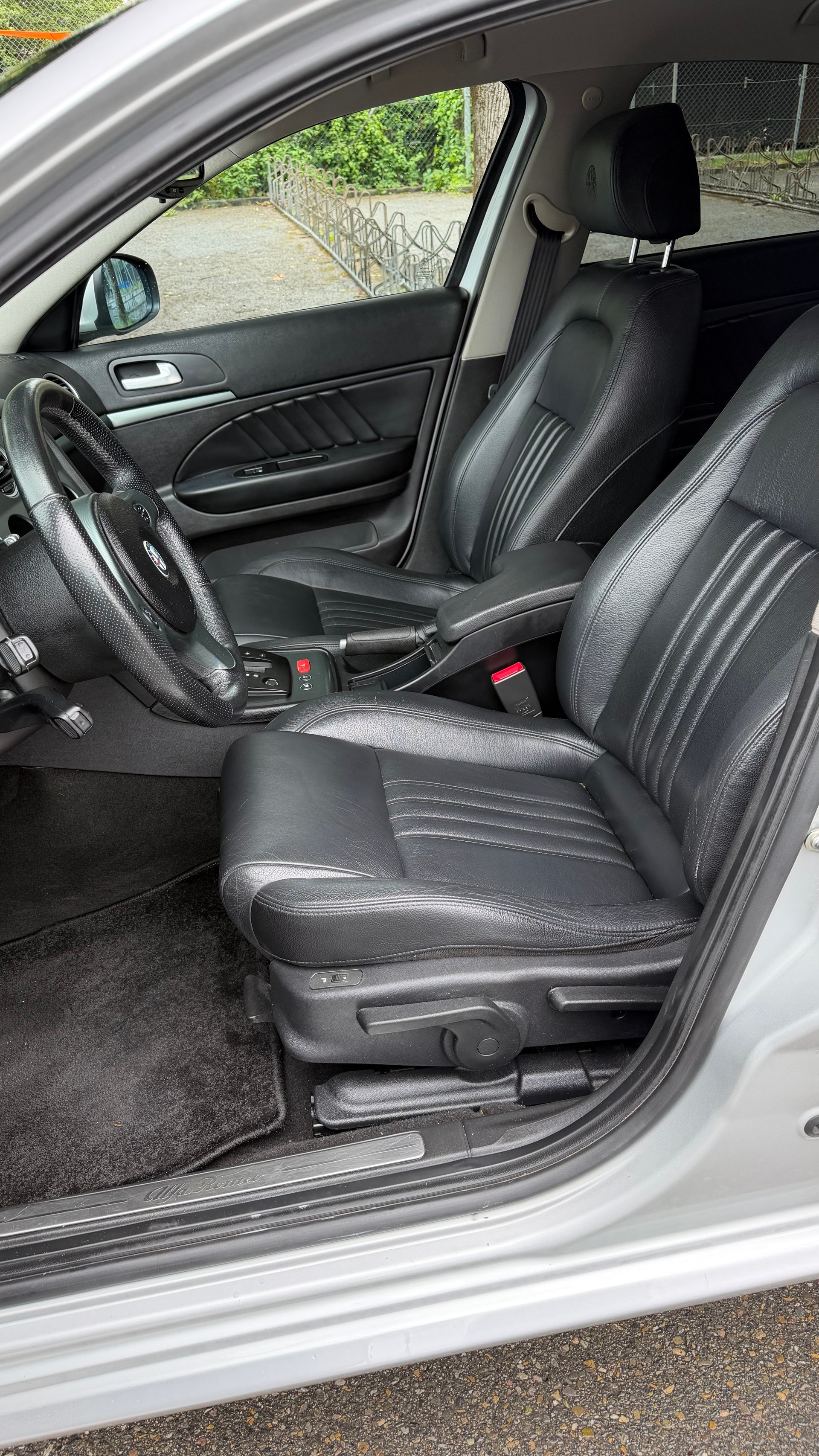 ALFA ROMEO 159 1.9JTD TI Q-Tronic-image-8