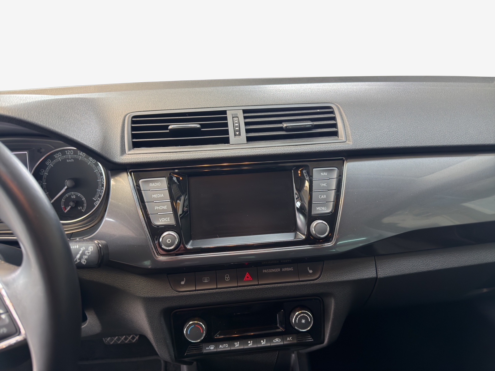SKODA Fabia Combi 1.0 TSI Clever DSG-image-10