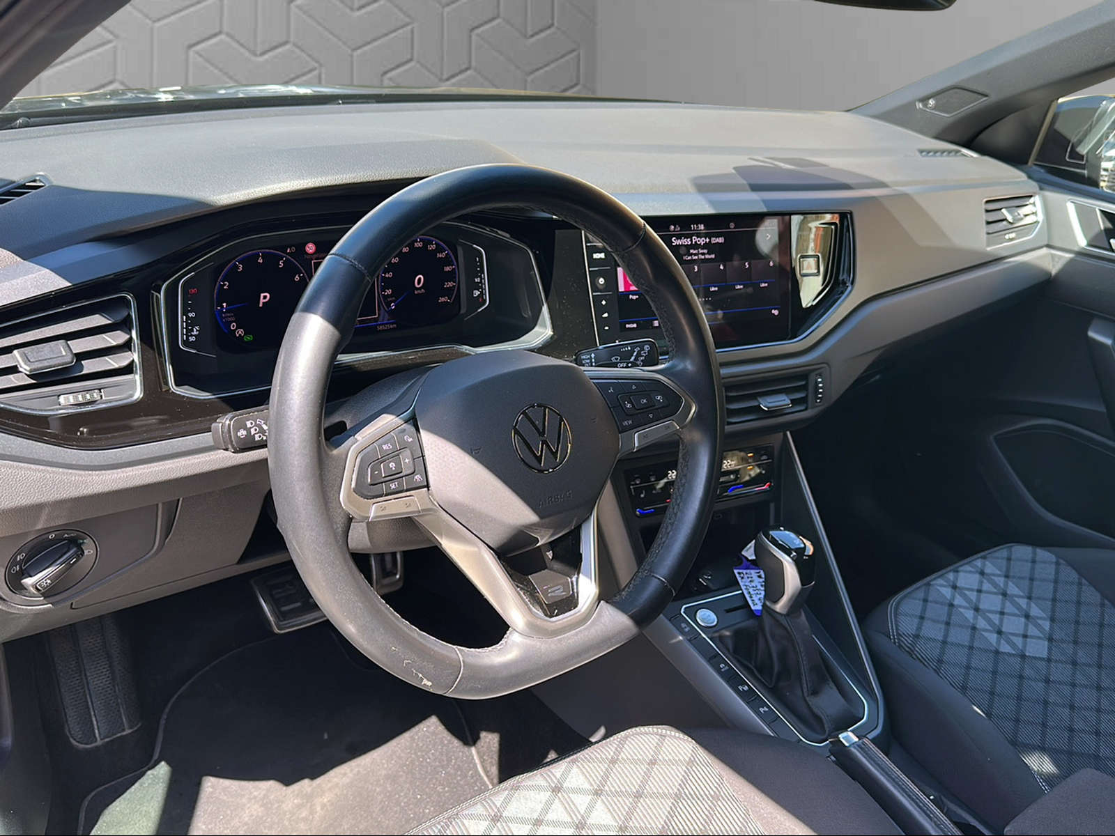 VW Taigo 1.5 TSI R-Line DSG-image-11