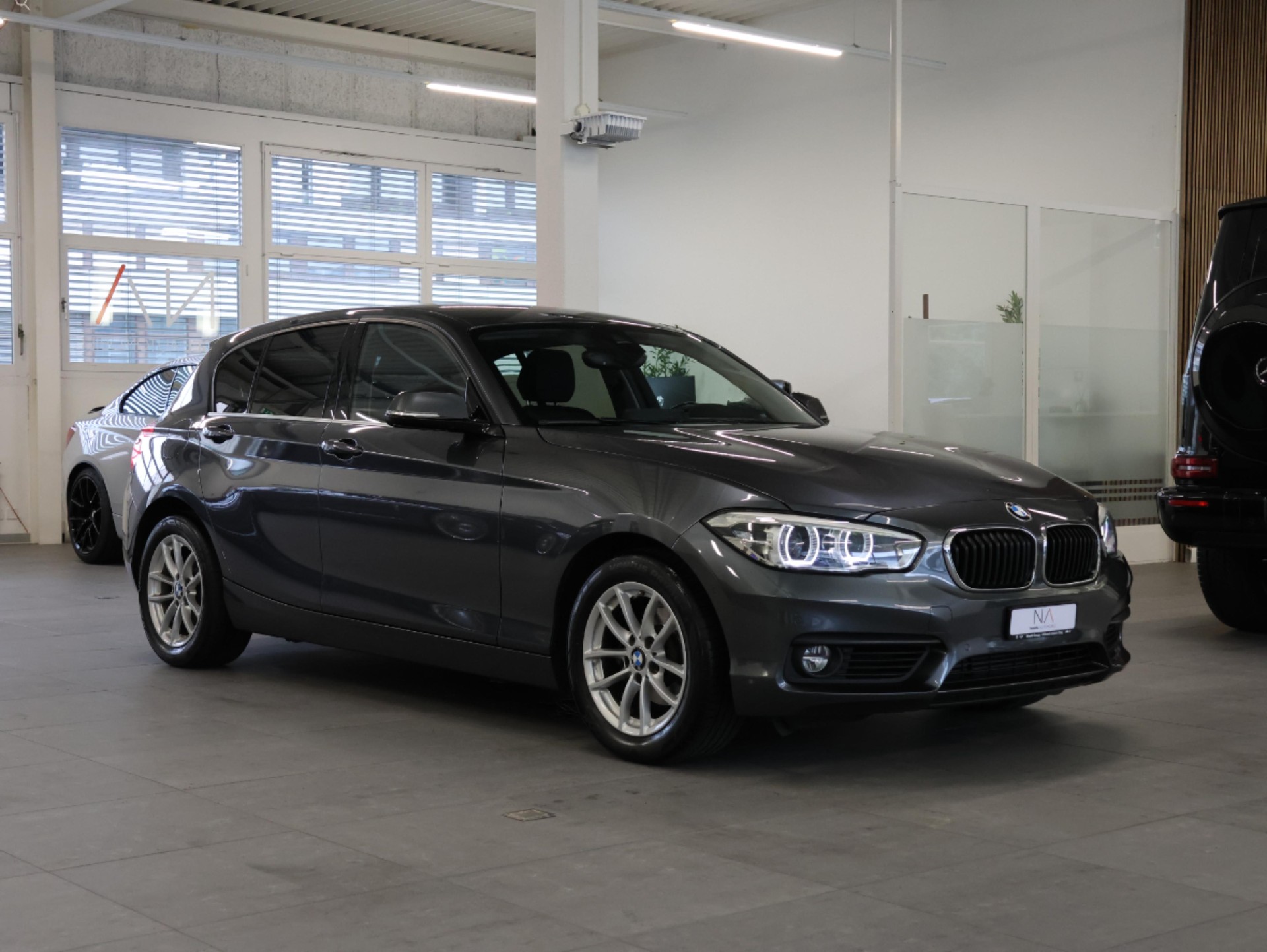 BMW 118i M Sport Steptronic *Rückfahrkamera* *M Packet* *Klima*-showroom-element-1