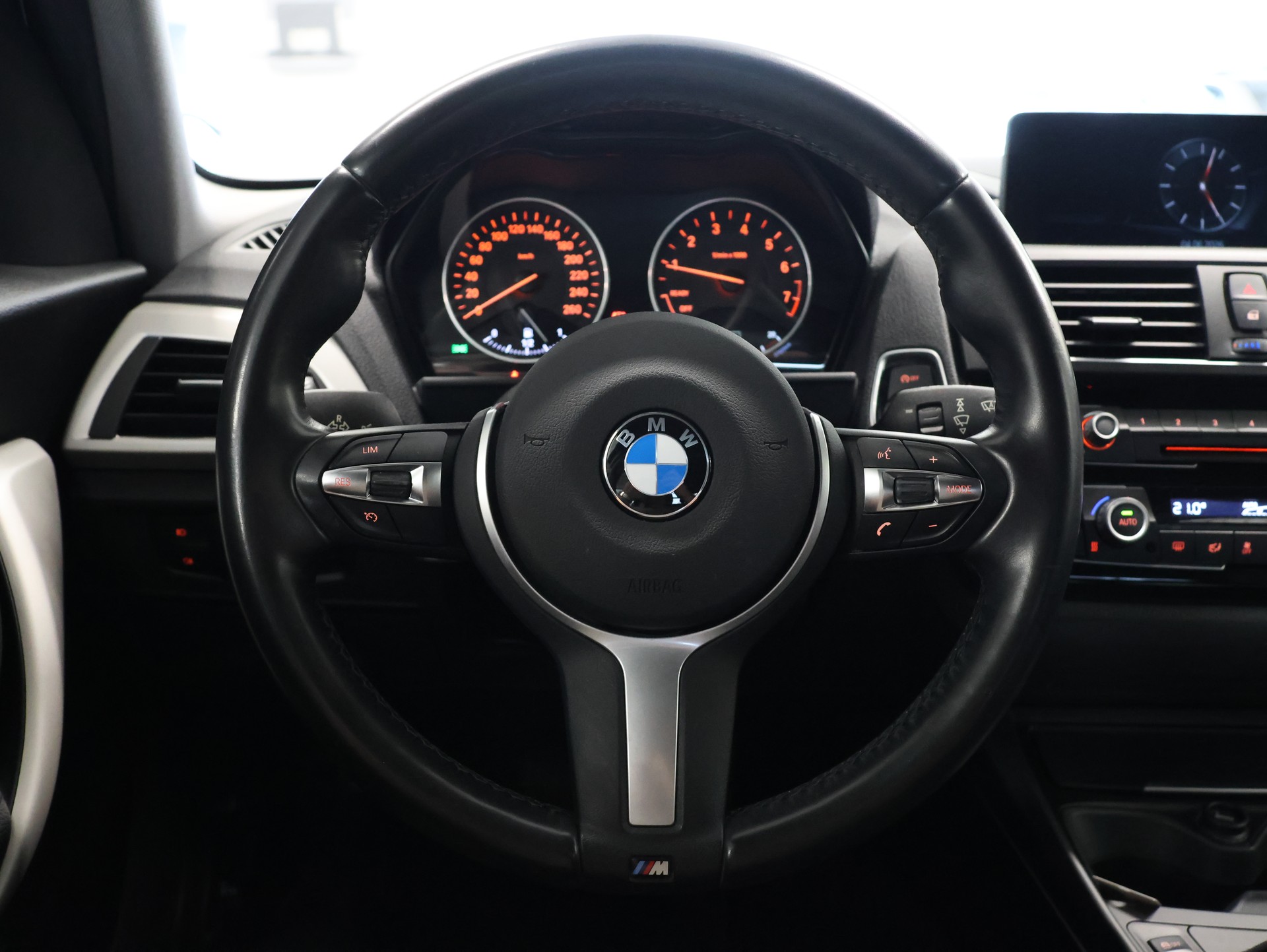 BMW 118i M Sport Steptronic *Rückfahrkamera* *M Packet* *Klima*-image-20