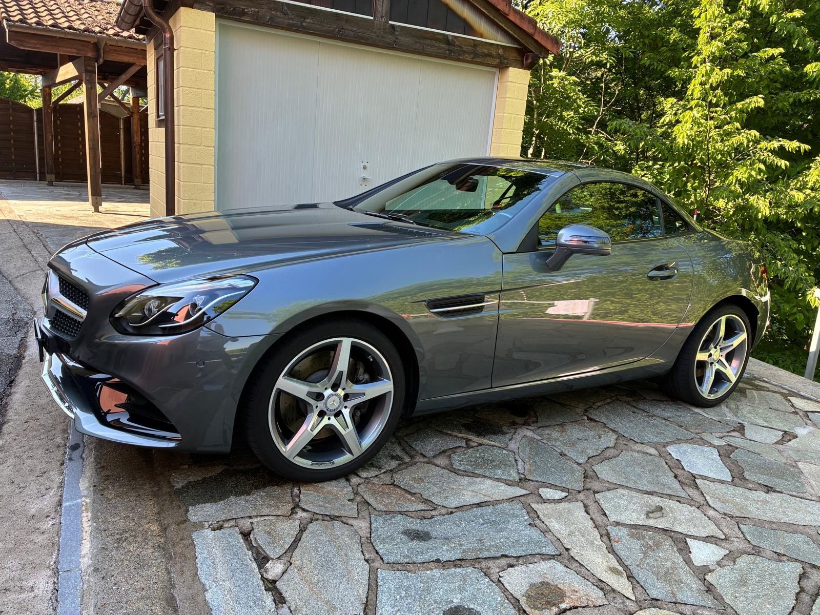 MERCEDES-BENZ SLC 200-image-3