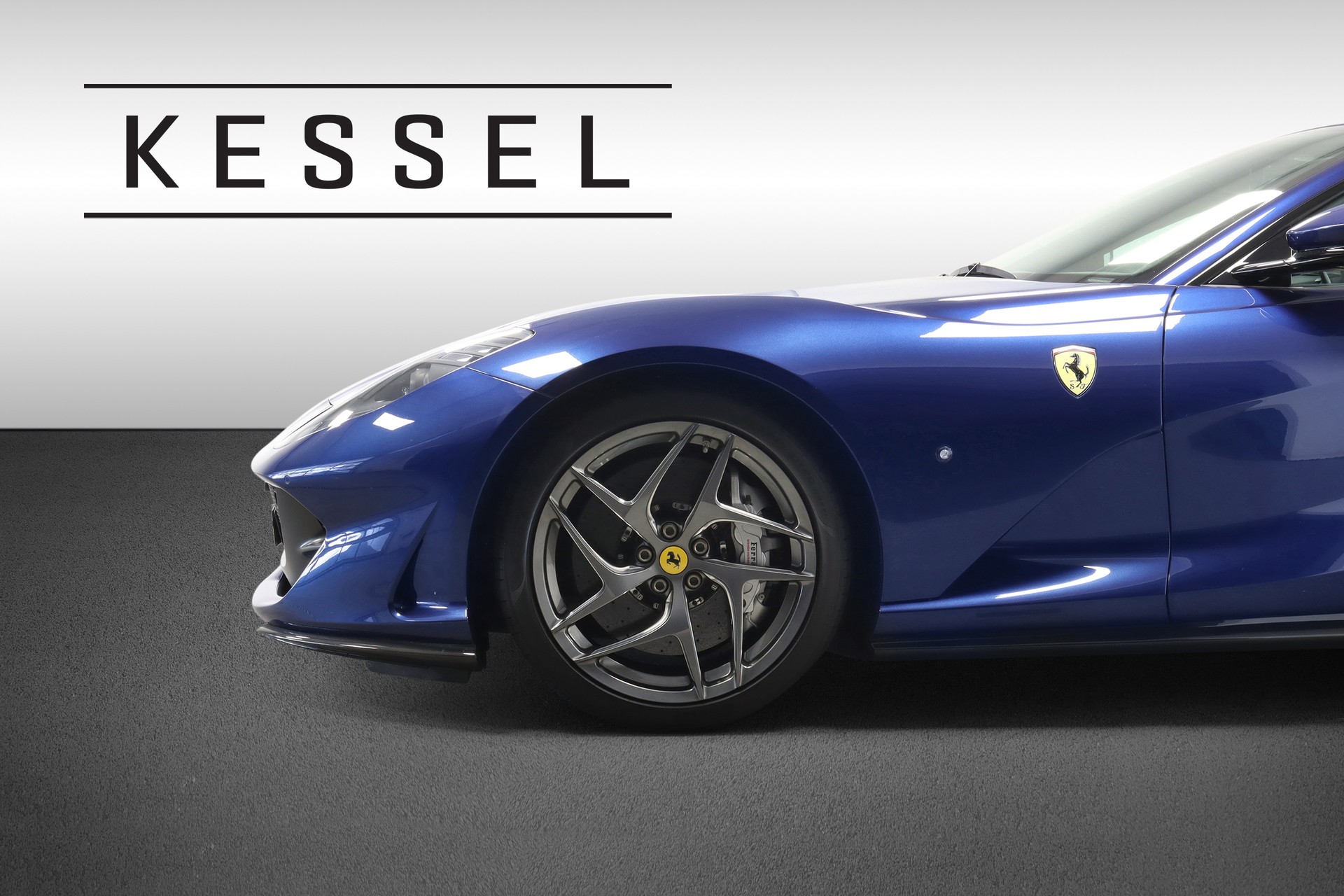 FERRARI 812 Superfast-image-8