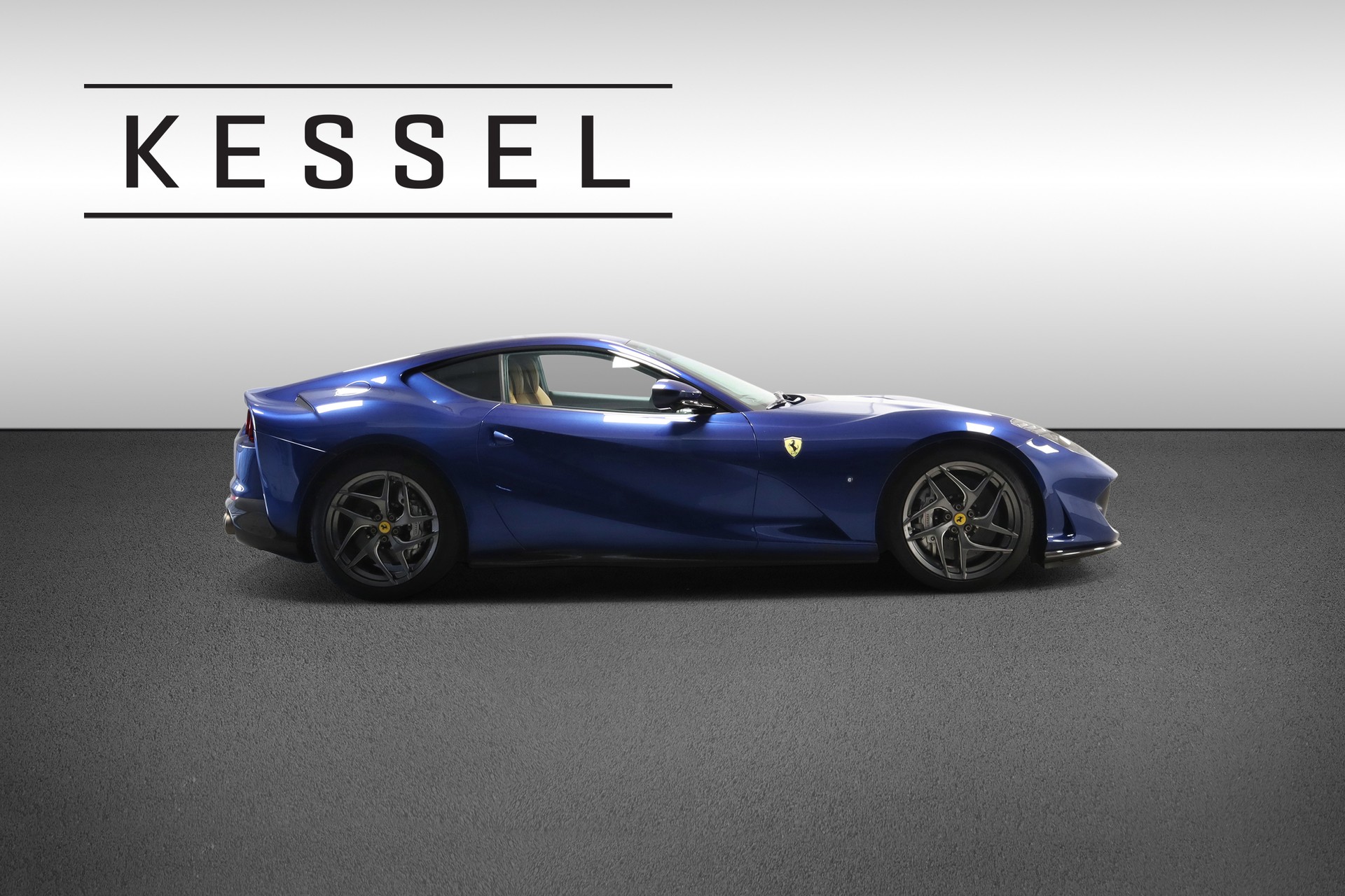 FERRARI 812 Superfast-image-7