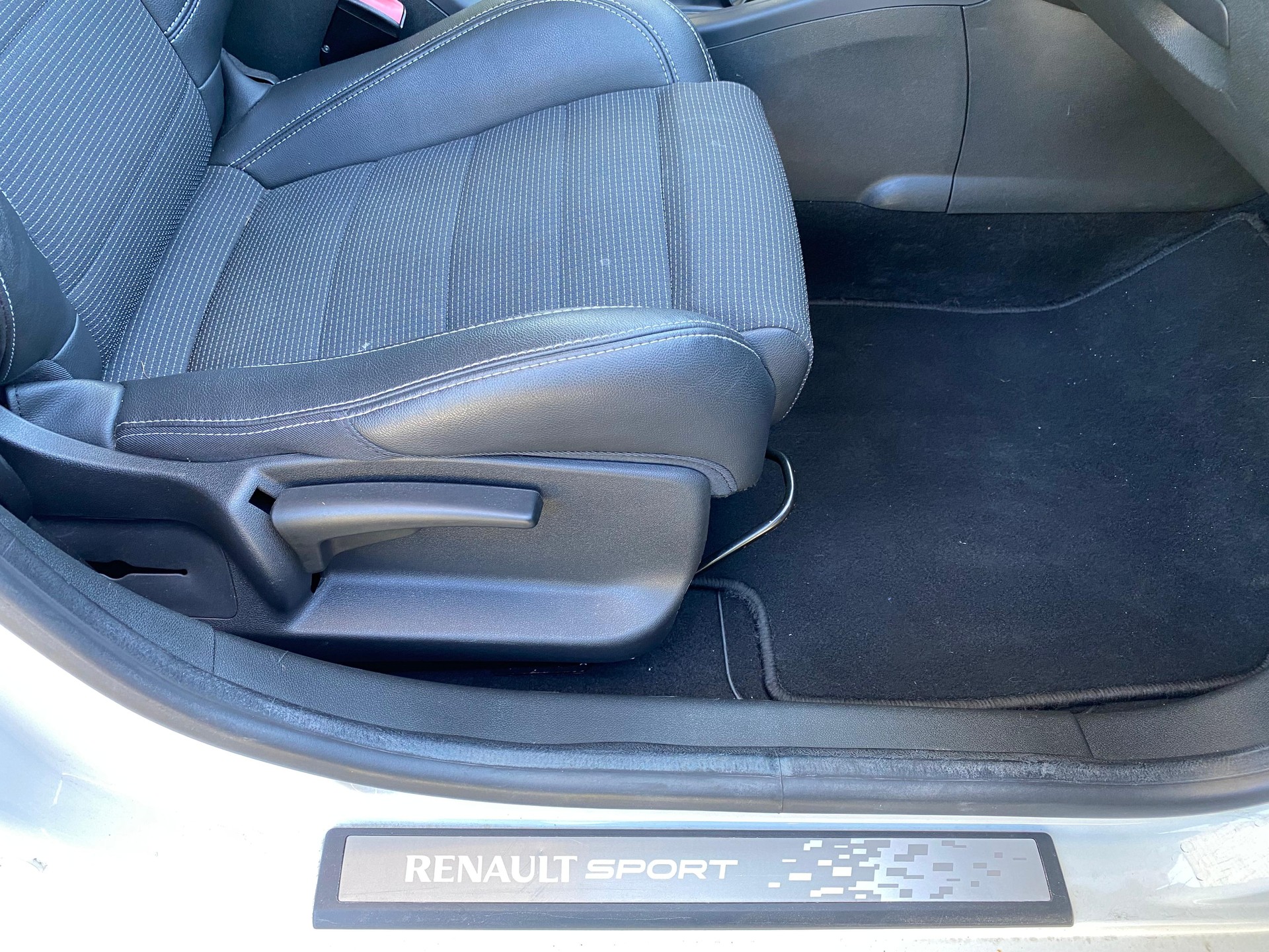 RENAULT Mégane 2.0 TCe GT-image-8