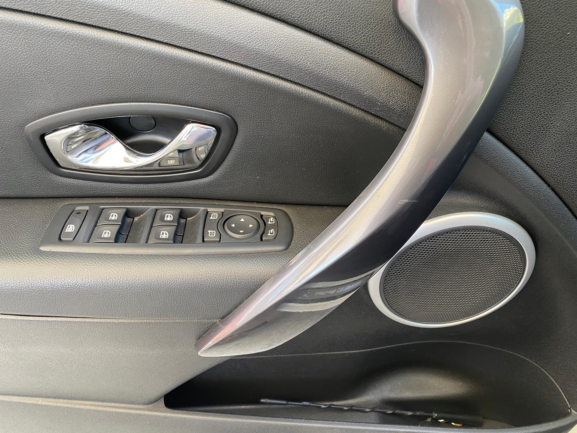 RENAULT Mégane 2.0 TCe GT-image-10
