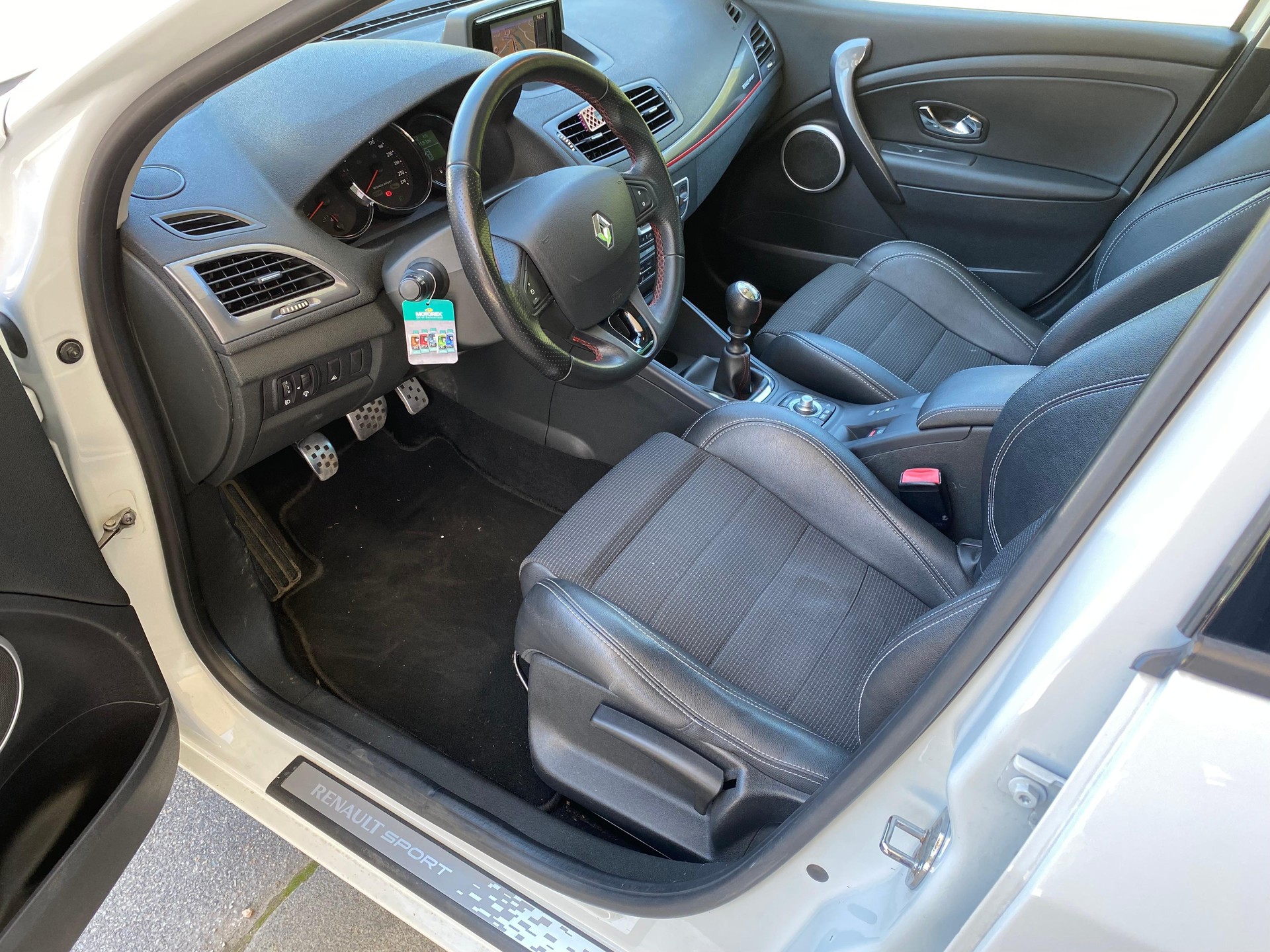 RENAULT Mégane 2.0 TCe GT-image-11