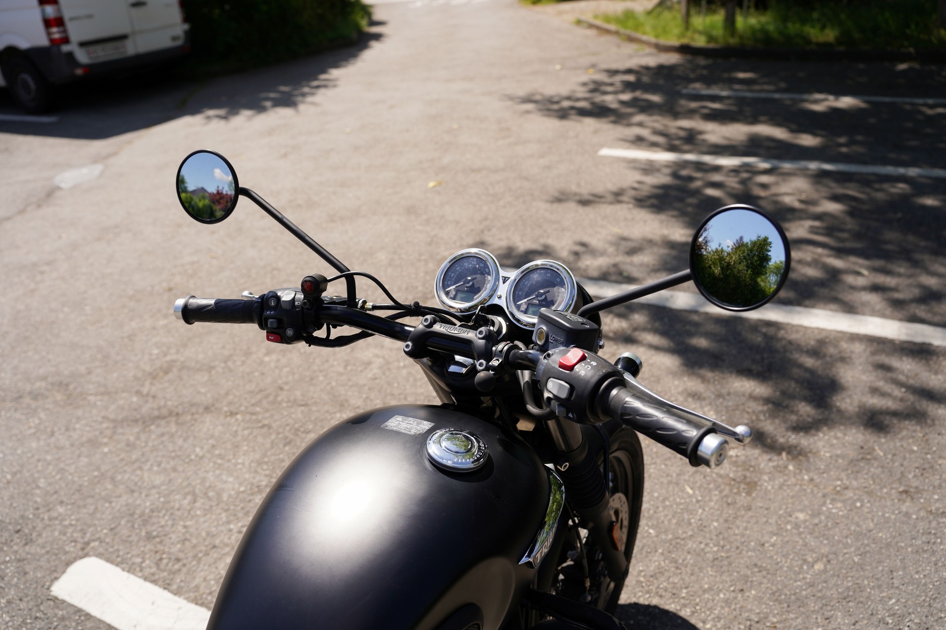 TRIUMPH Bonneville T120 Black-image-11