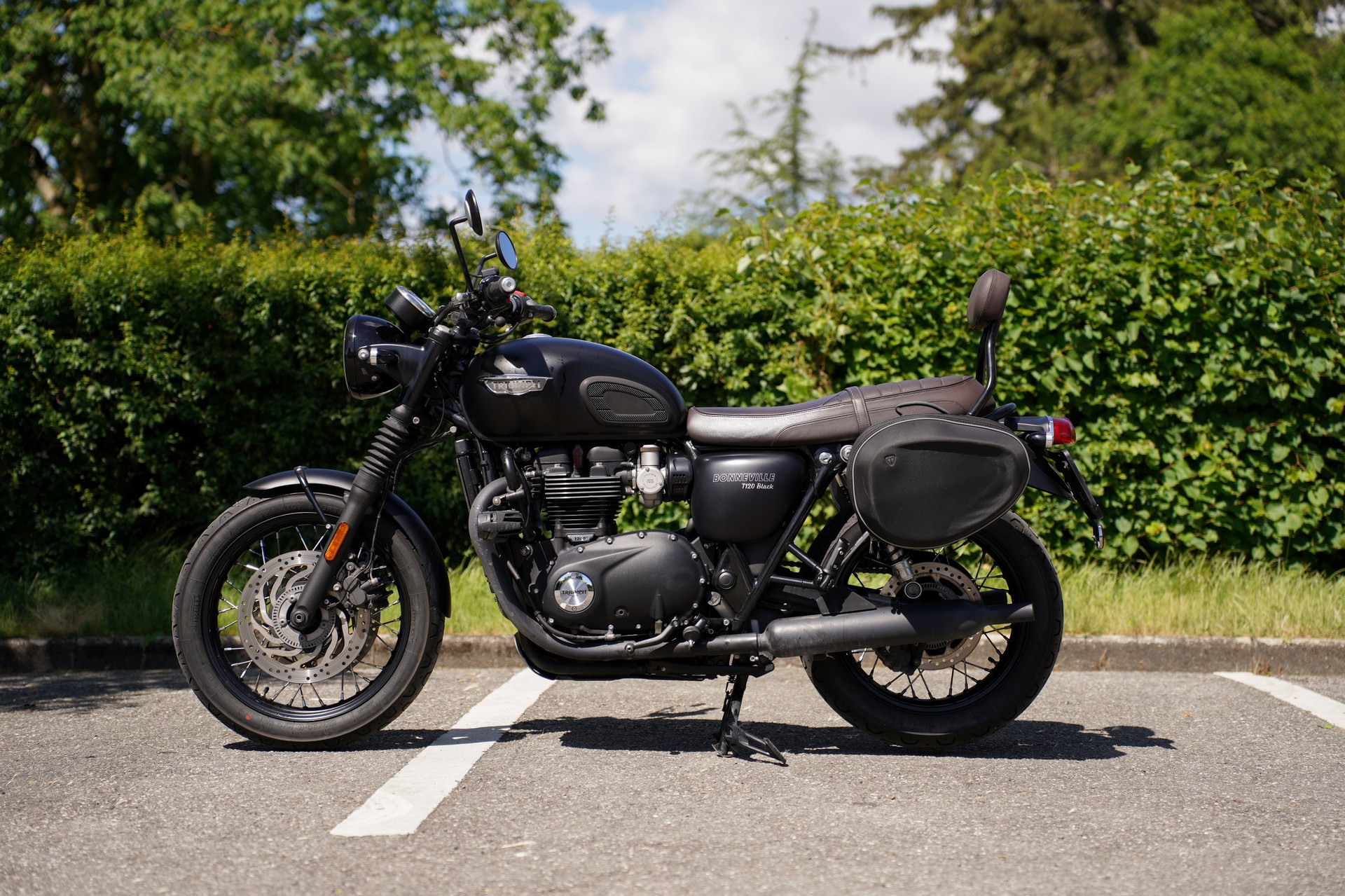 TRIUMPH Bonneville T120 Black-image-5