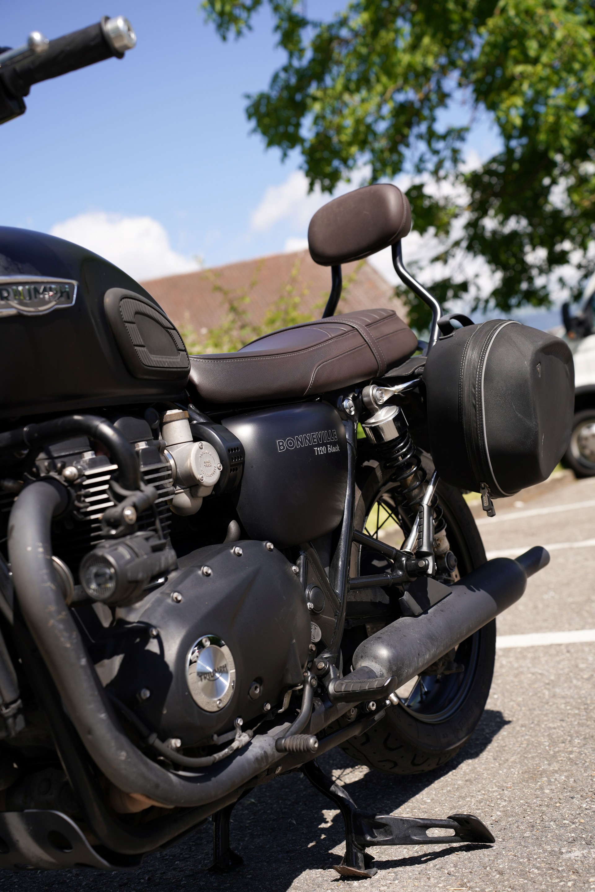 TRIUMPH Bonneville T120 Black-image-7