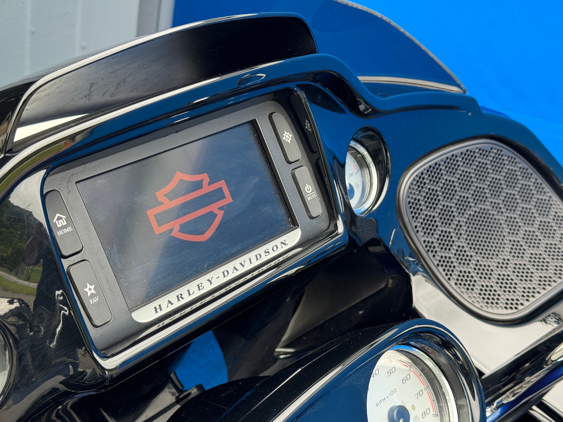 HARLEY-DAVIDSON FLTRXS Road Glide 103 Special (35 KW)-image-12