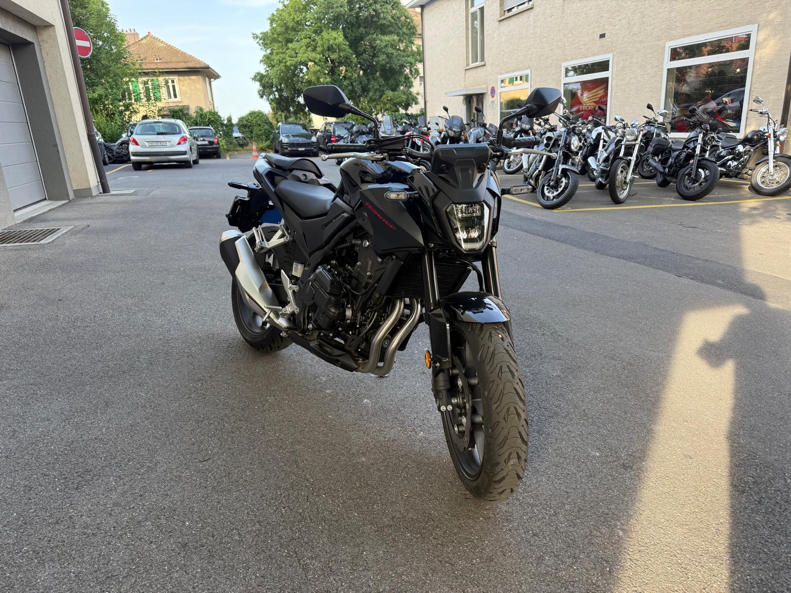 HONDA CB 500 Hornet E-Clutch-image-1