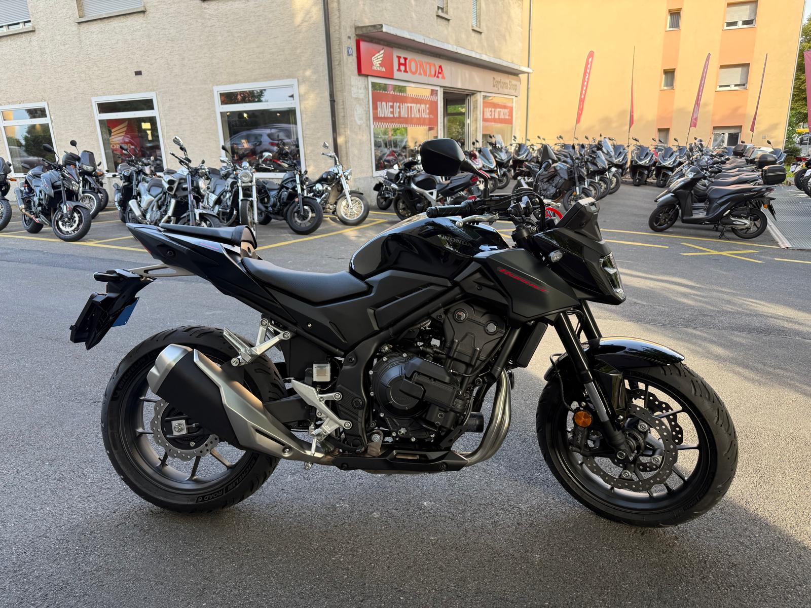 HONDA CB 500 Hornet E-Clutch-image-3