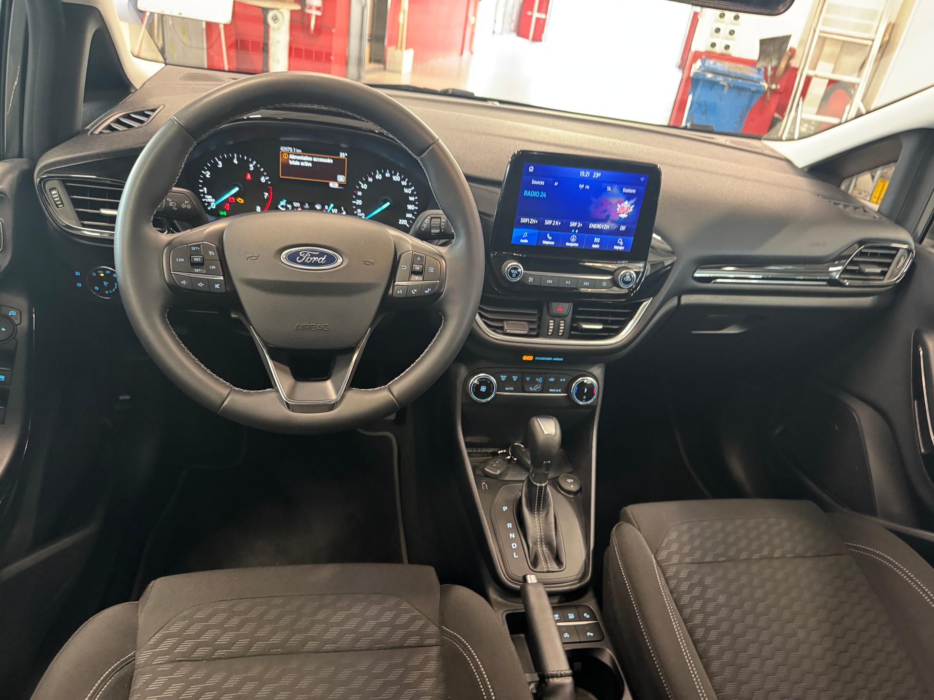 FORD Fiesta 1.0 SCTi MHEV Titanium X Automat-image-8