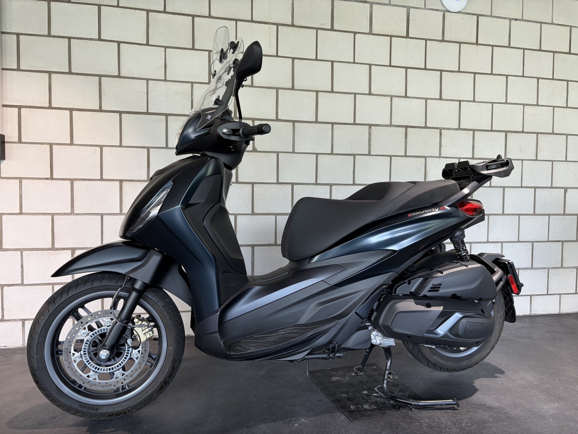 PIAGGIO Beverly 400 Sport-image-0