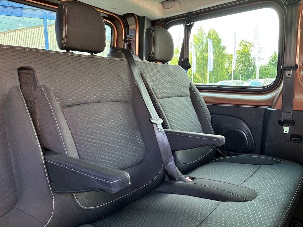 OPEL Vivaro 1.6 CDTI 2.9t L1H1-image-17