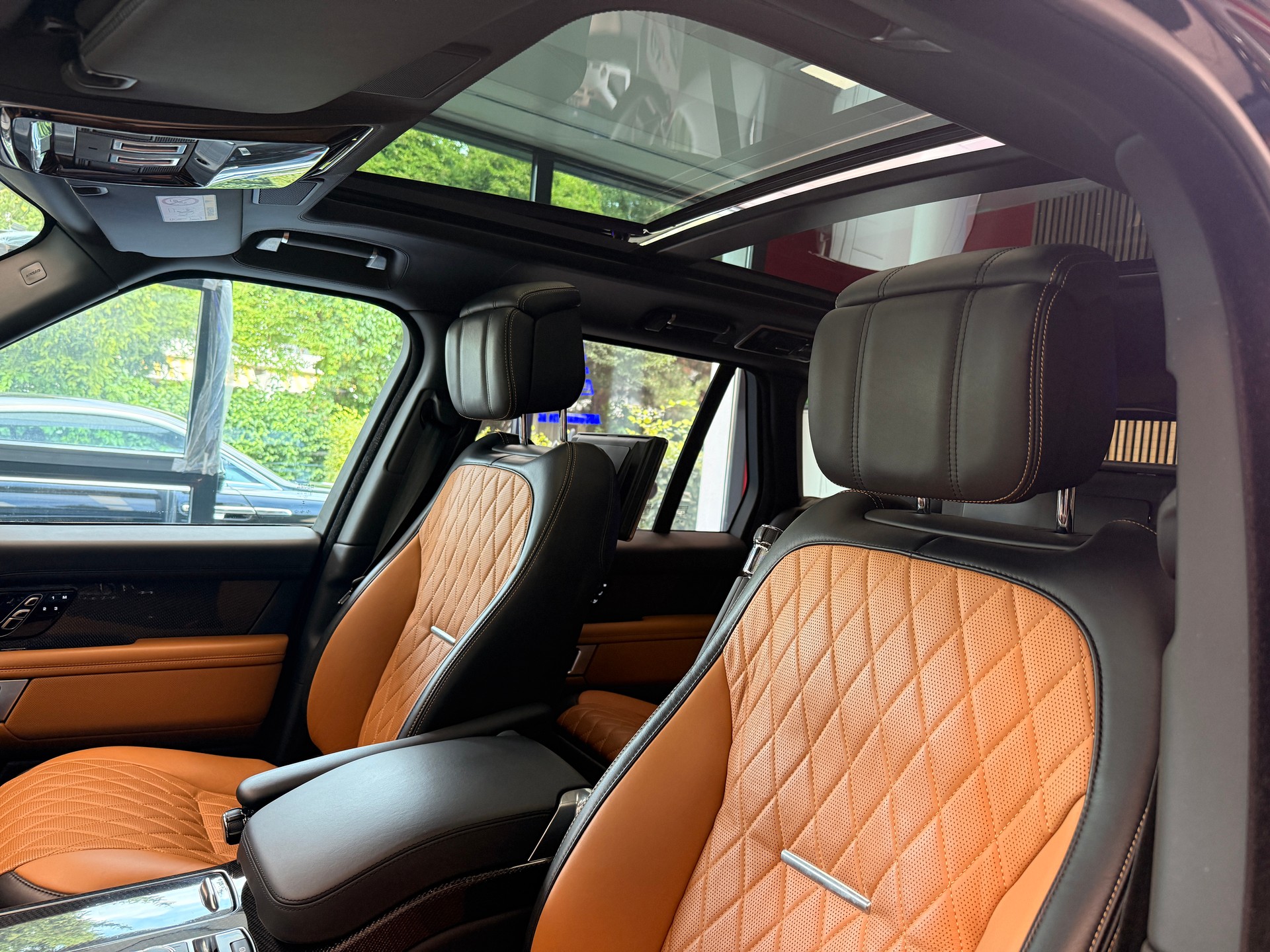 LAND ROVER Range Rover 5.0 V8 SC SV Autobiography Dynamic-image-4