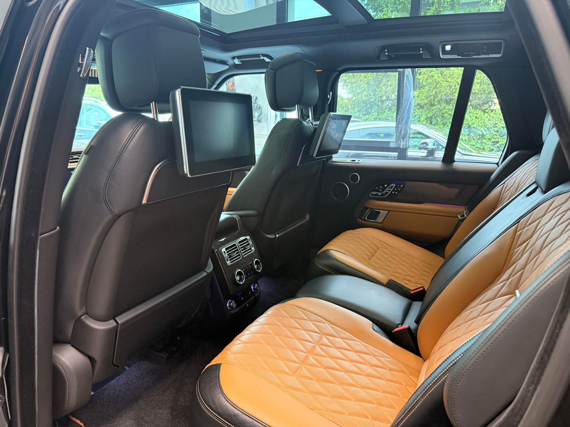 LAND ROVER Range Rover 5.0 V8 SC SV Autobiography Dynamic-image-9