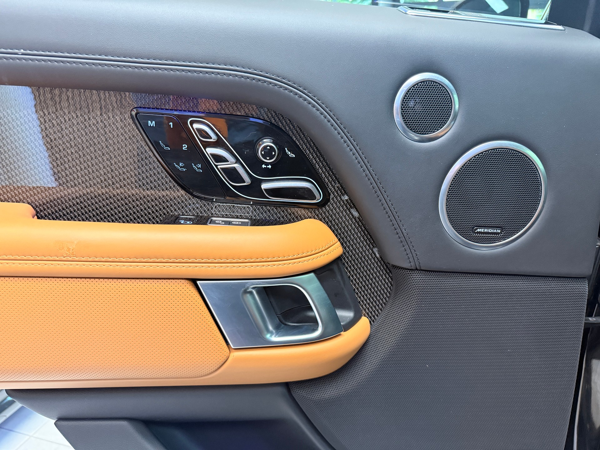 LAND ROVER Range Rover 5.0 V8 SC SV Autobiography Dynamic-image-10