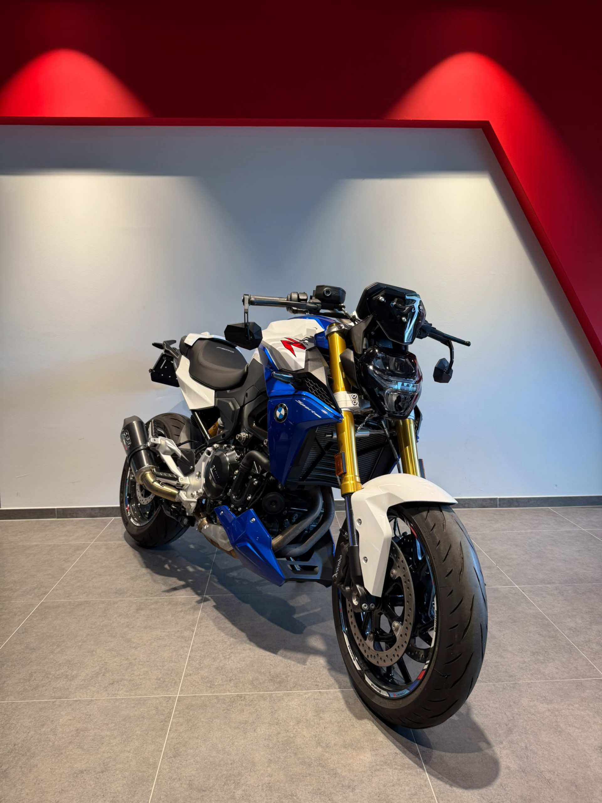 BMW F 900 R-image-0