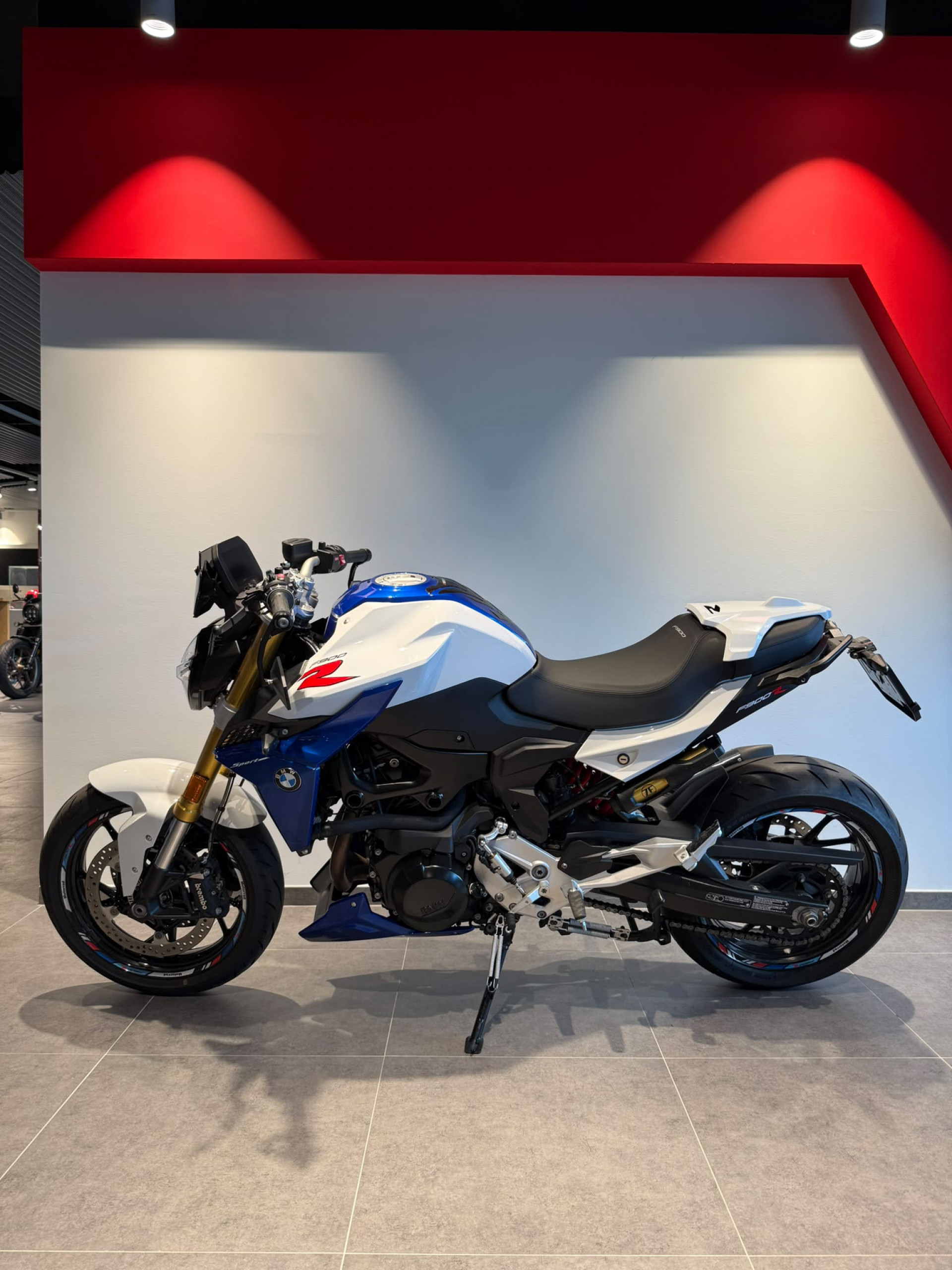 BMW F 900 R-image-2