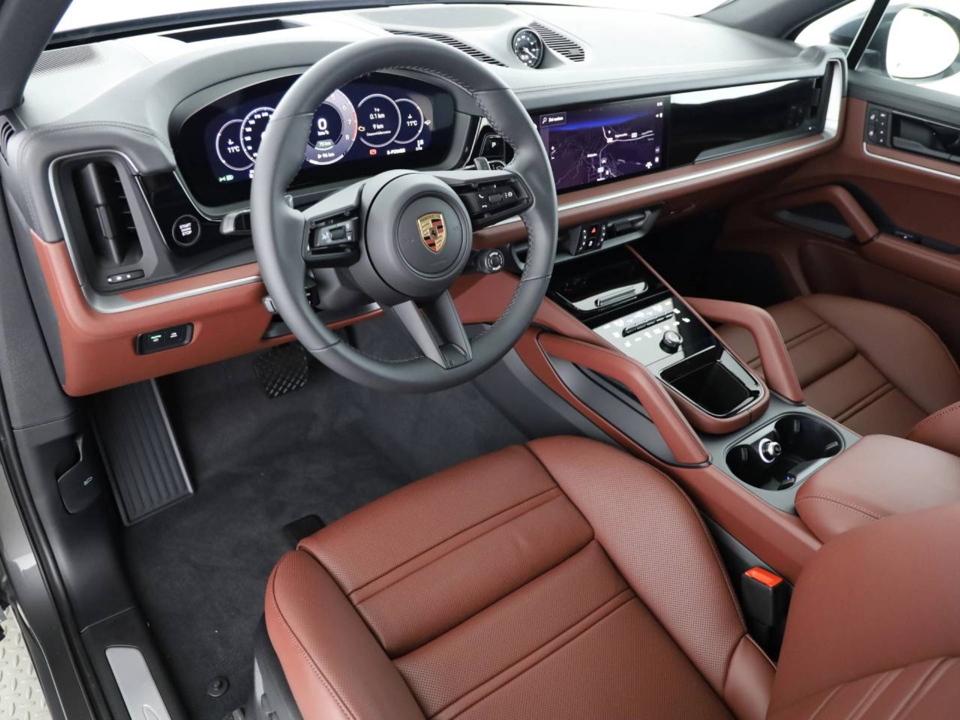 PORSCHE Cayenne E-Hybrid-image-4
