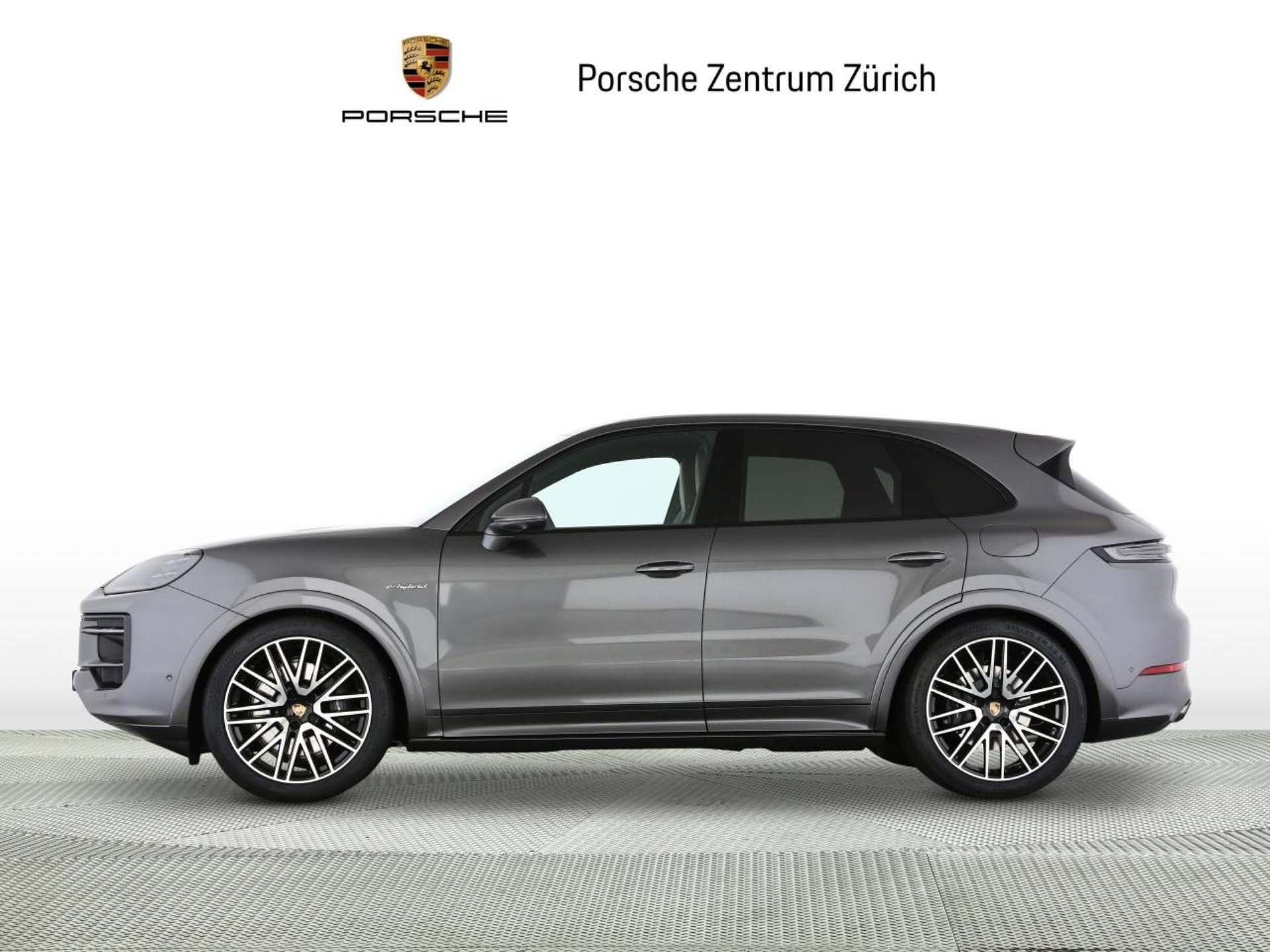 PORSCHE Cayenne E-Hybrid-showroom-element-1
