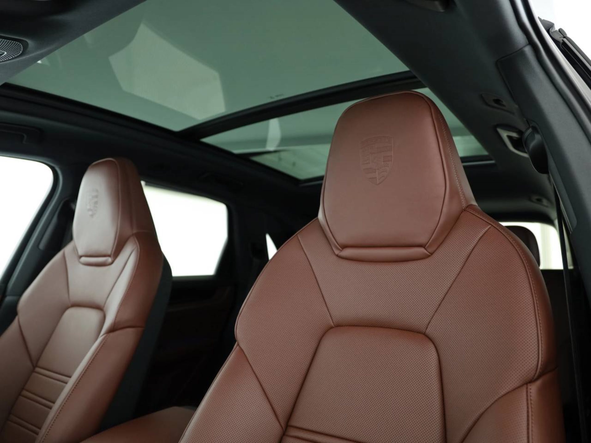 PORSCHE Cayenne E-Hybrid-image-15