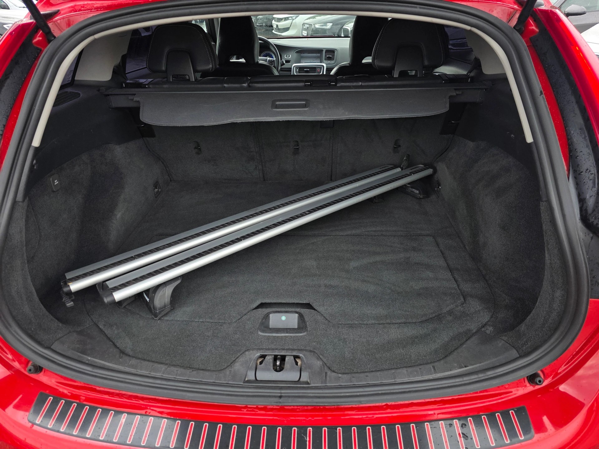 VOLVO V60 T6 AWD R-Design Geartronic * Frisch ab MFK * Frisch ab Service * TOP Zustand * inkl. 1 Jahr Garantie *-image-20