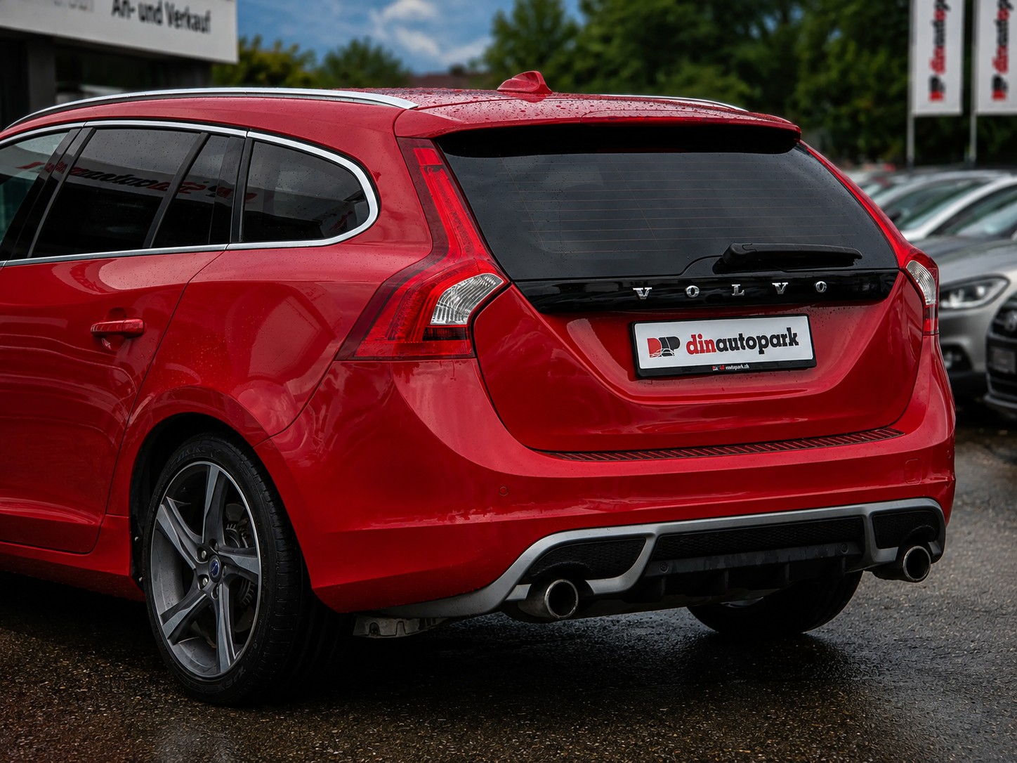 VOLVO V60 T6 AWD R-Design Geartronic * Frisch ab MFK * Frisch ab Service * TOP Zustand * inkl. 1 Jahr Garantie *-image-4