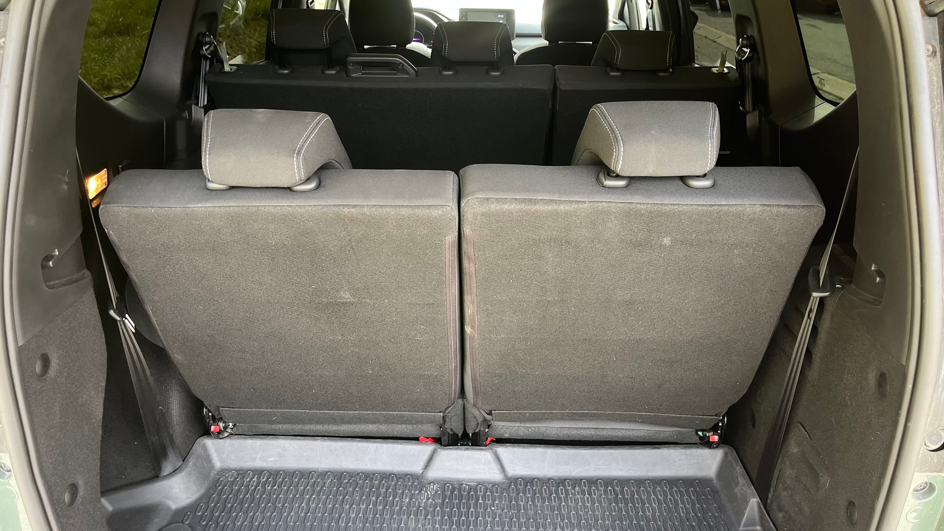 DACIA Jogger HEV 140 Extreme-image-11