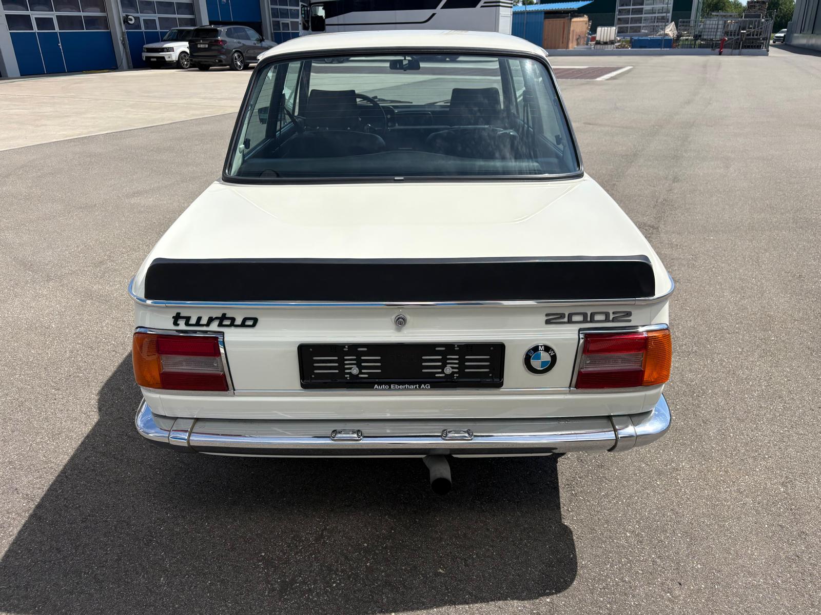 BMW 2002 Turbo-image-5