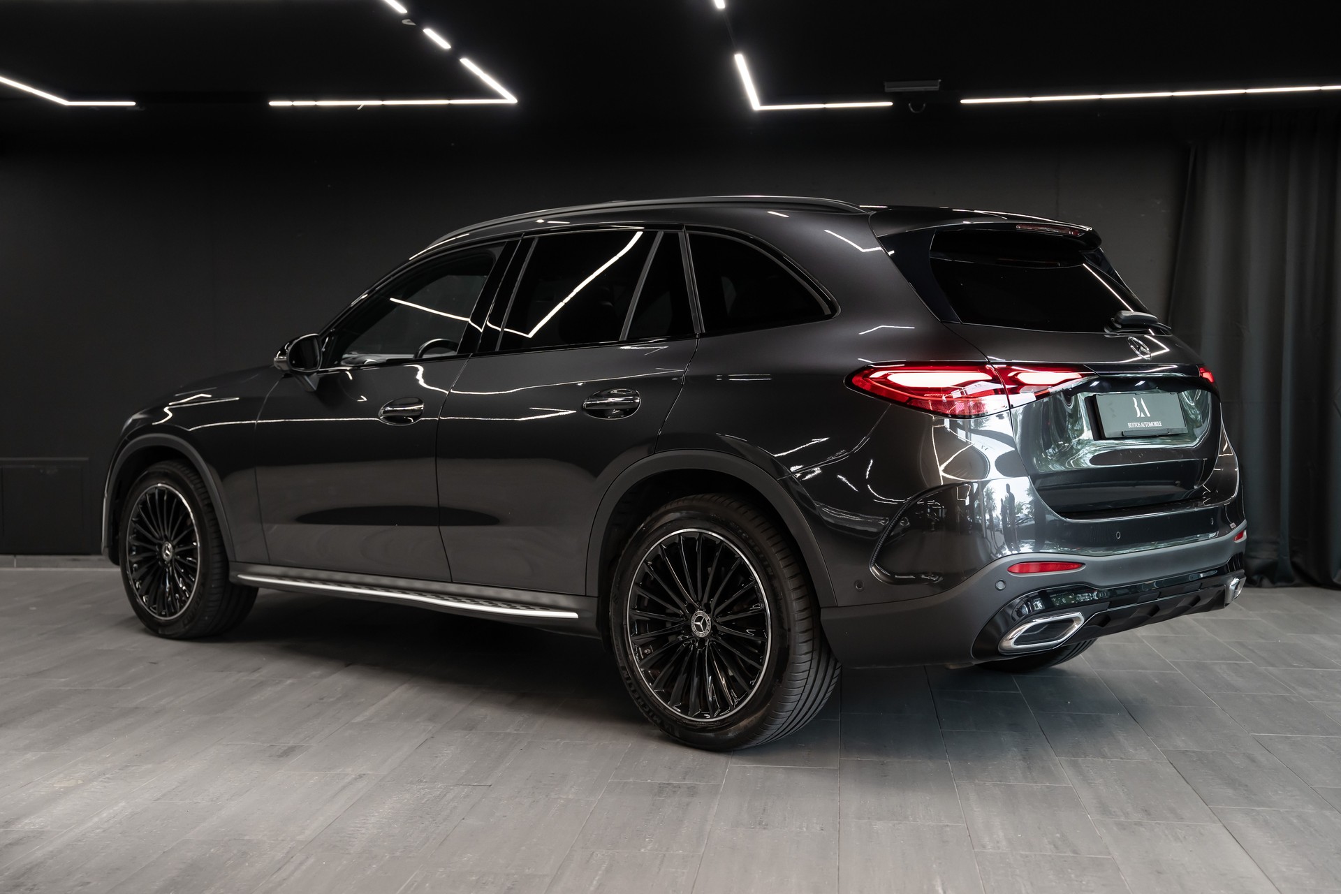 MERCEDES-BENZ GLC 200 4Matic 9G-Tronic / CH Auto / Gratis Service / Burmester / Pano-Schiebedach / Head up Display / 360Grad Kamera-image-7