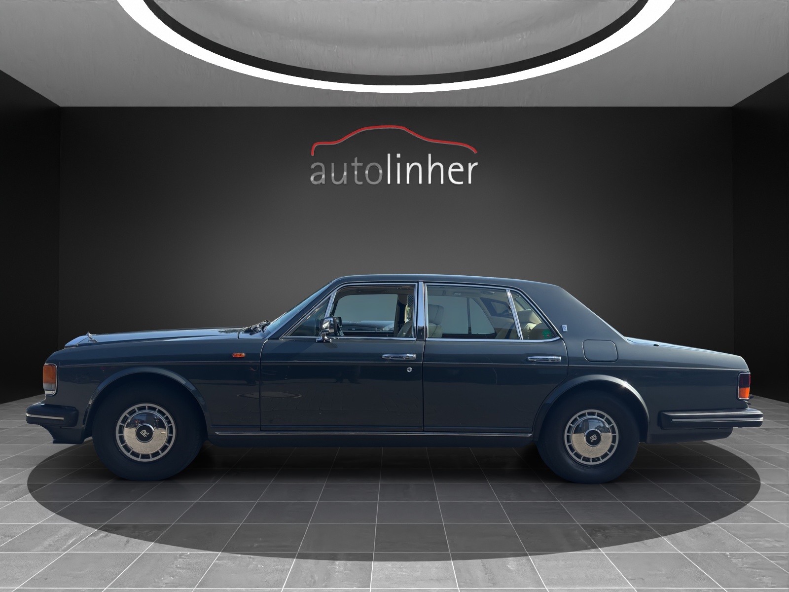 ROLLS-ROYCE Silver Spirit II-showroom-element-1
