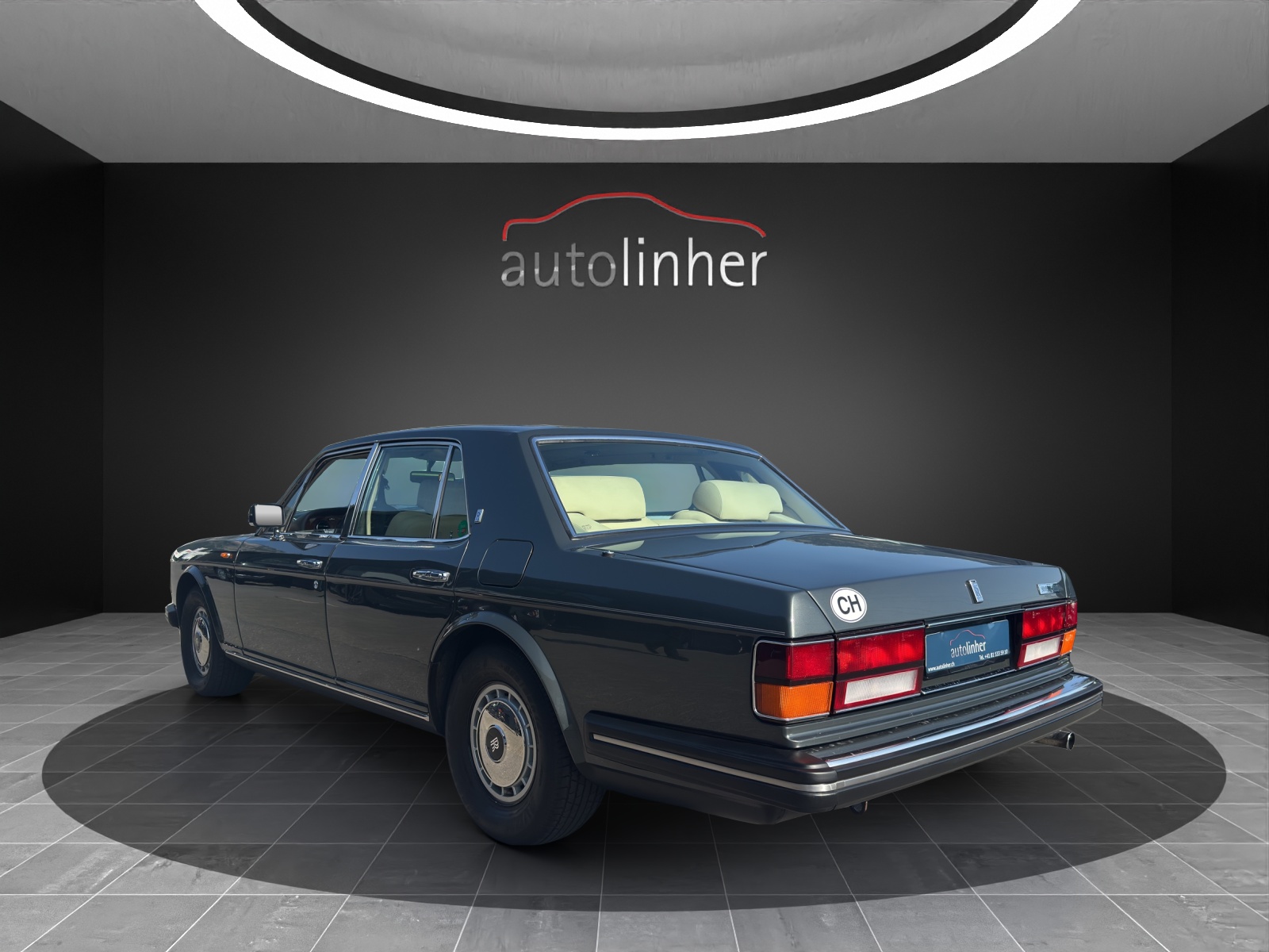 ROLLS-ROYCE Silver Spirit II-showroom-element-2