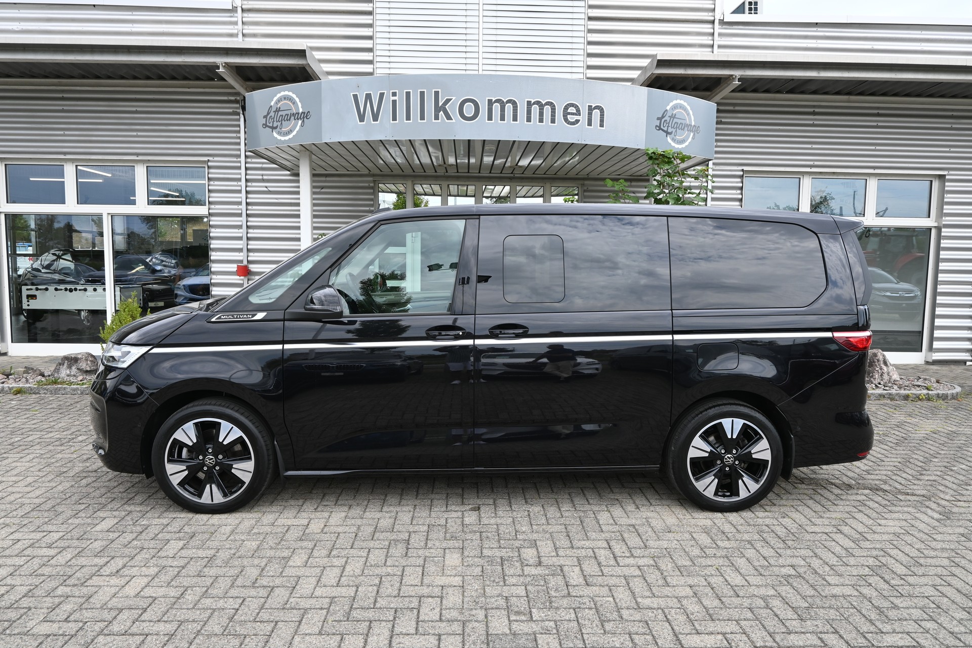 VW Multivan 2.0 TDI Style DSG Lang + 7-Plätzer + AHK 2000kg + Standheizung-image-5