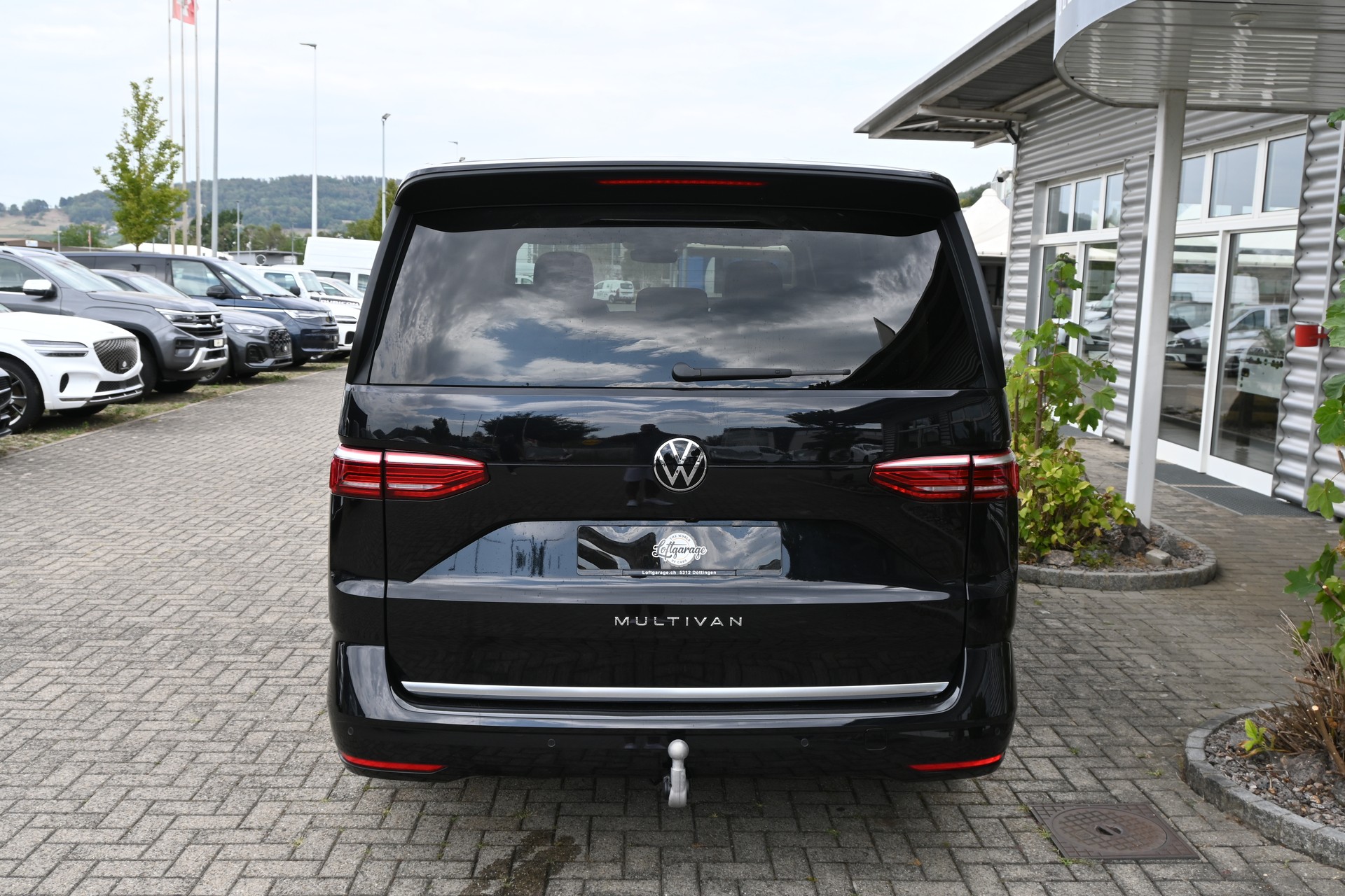 VW Multivan 2.0 TDI Style DSG Lang + 7-Plätzer + AHK 2000kg + Standheizung-showroom-element-3