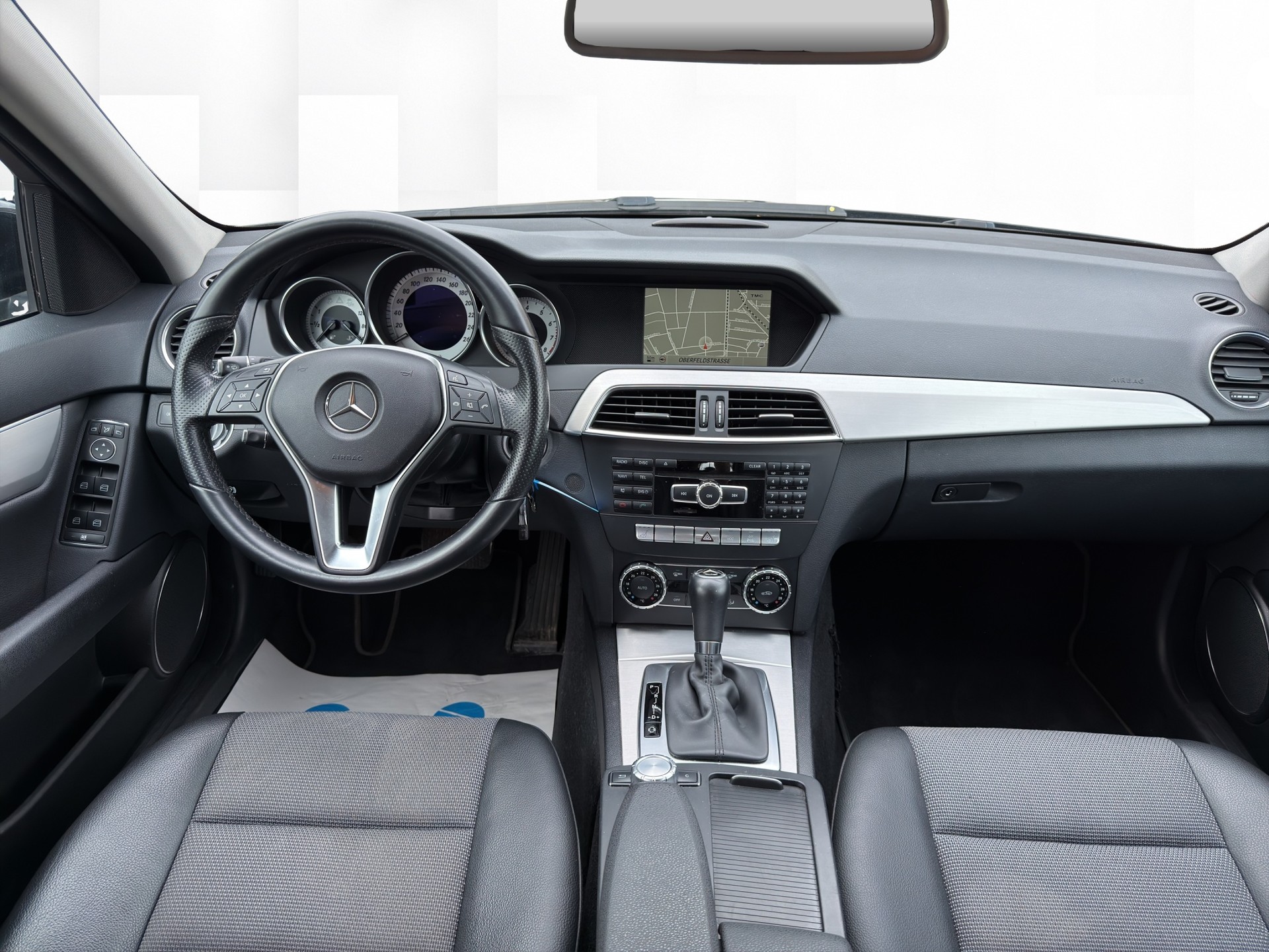 MERCEDES-BENZ C 180 Athletic Edition 7G-Tronic-image-12