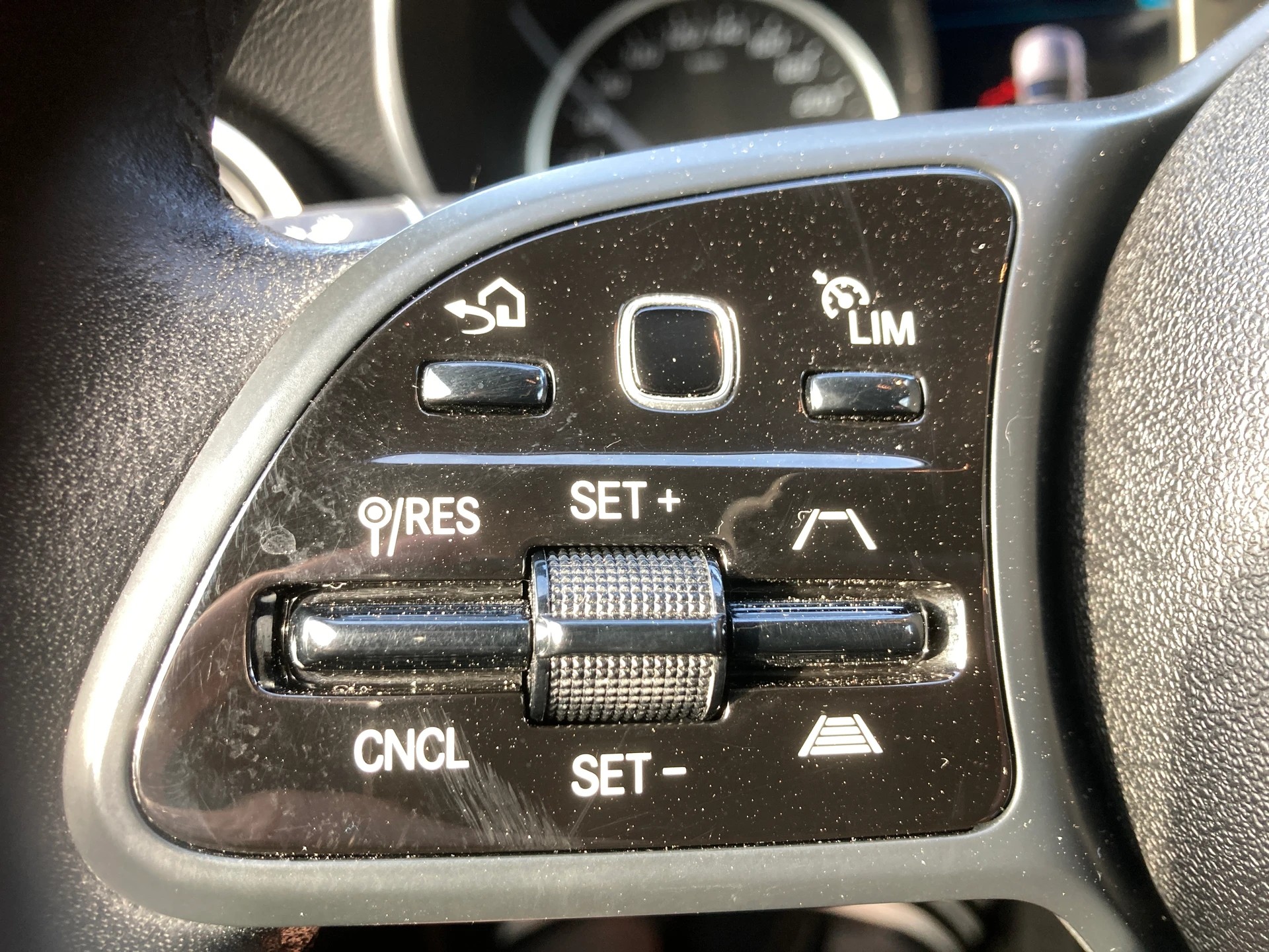 MERCEDES-BENZ C 180 BlueTEC 9G-Tronic mit Anhängerkupplung-image-12