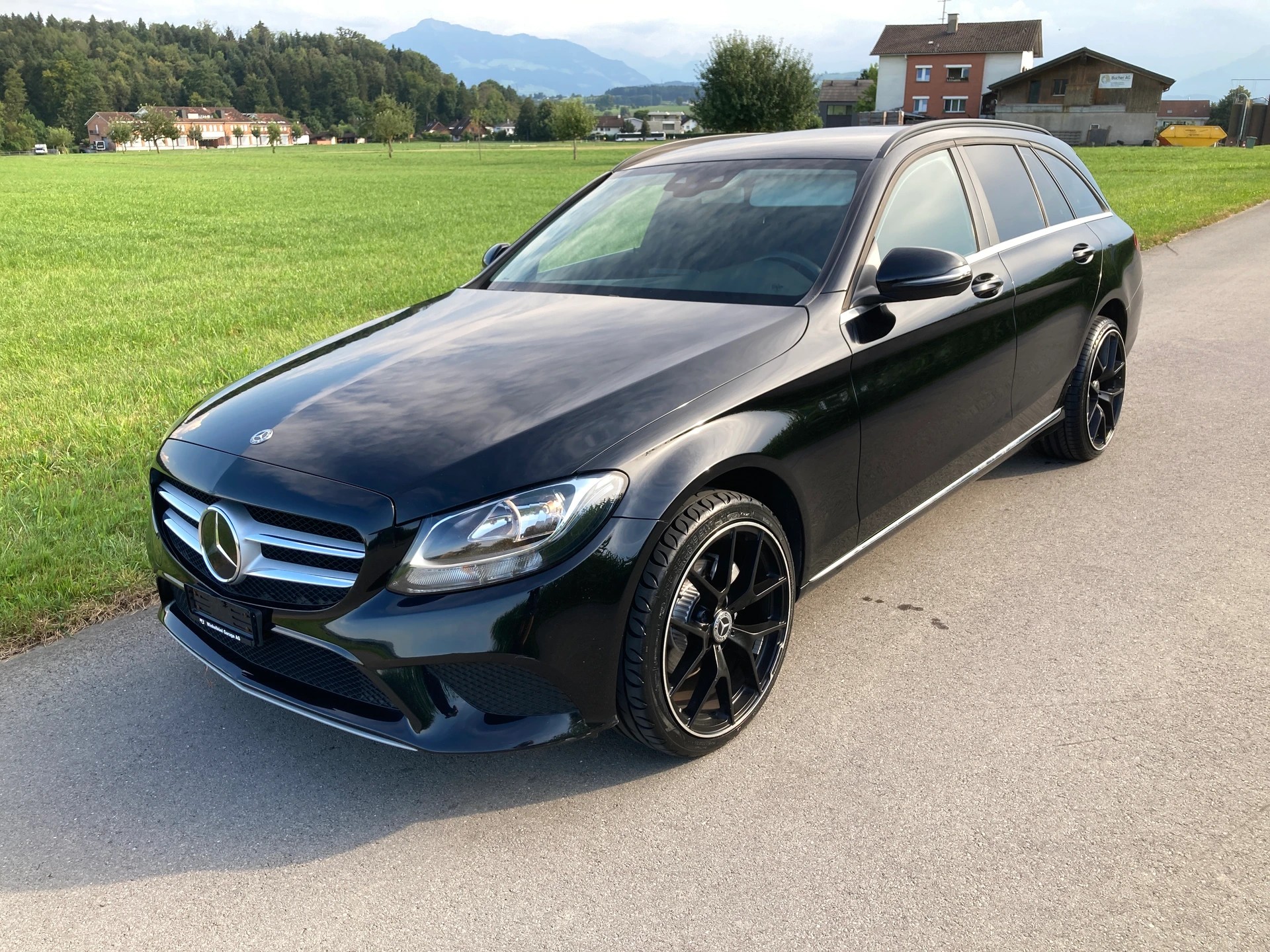 MERCEDES-BENZ C 180 BlueTEC 9G-Tronic mit Anhängerkupplung