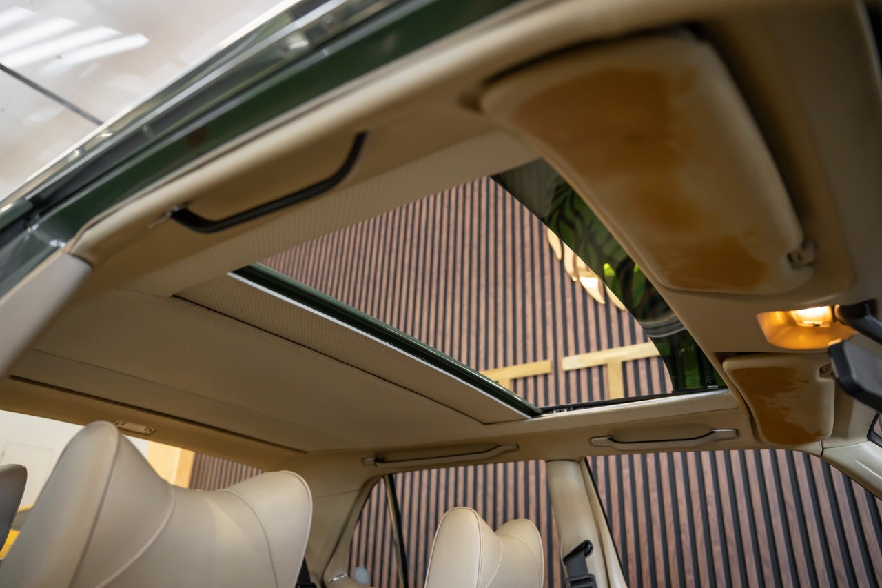 MERCEDES-BENZ 280 SE-image-16