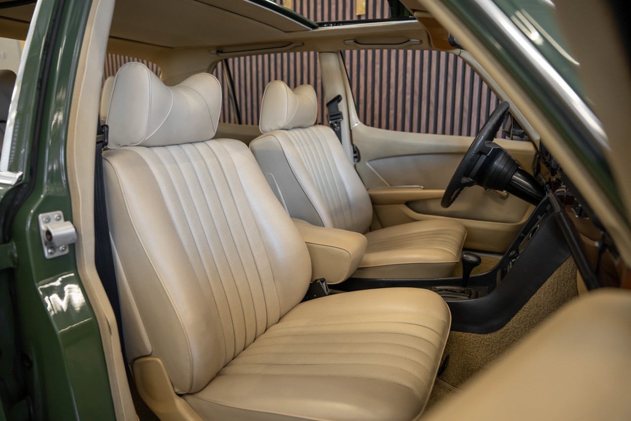 MERCEDES-BENZ 280 SE-image-15