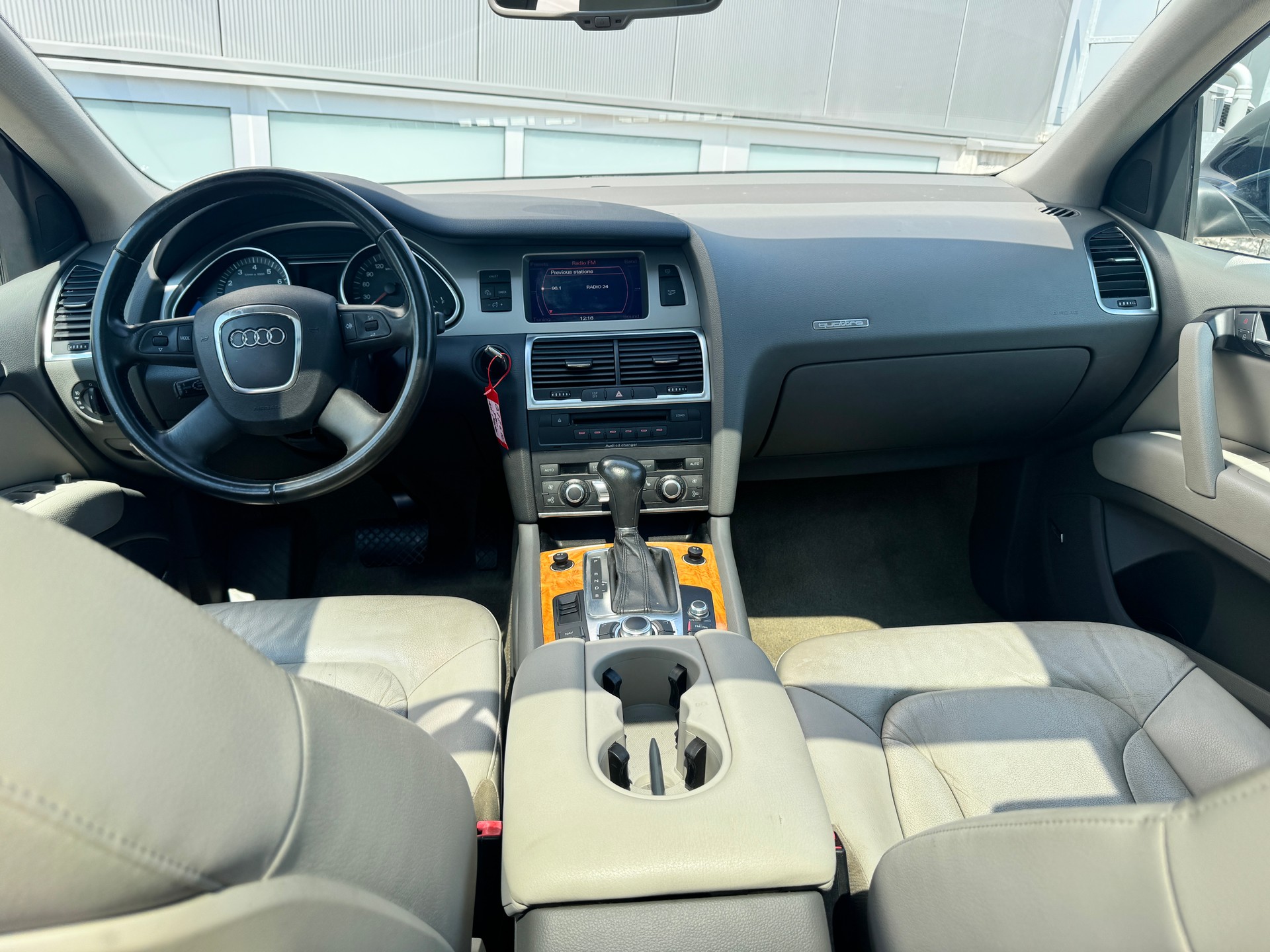 AUDI Q7 3.6 FSI quattro tiptronic-image-4