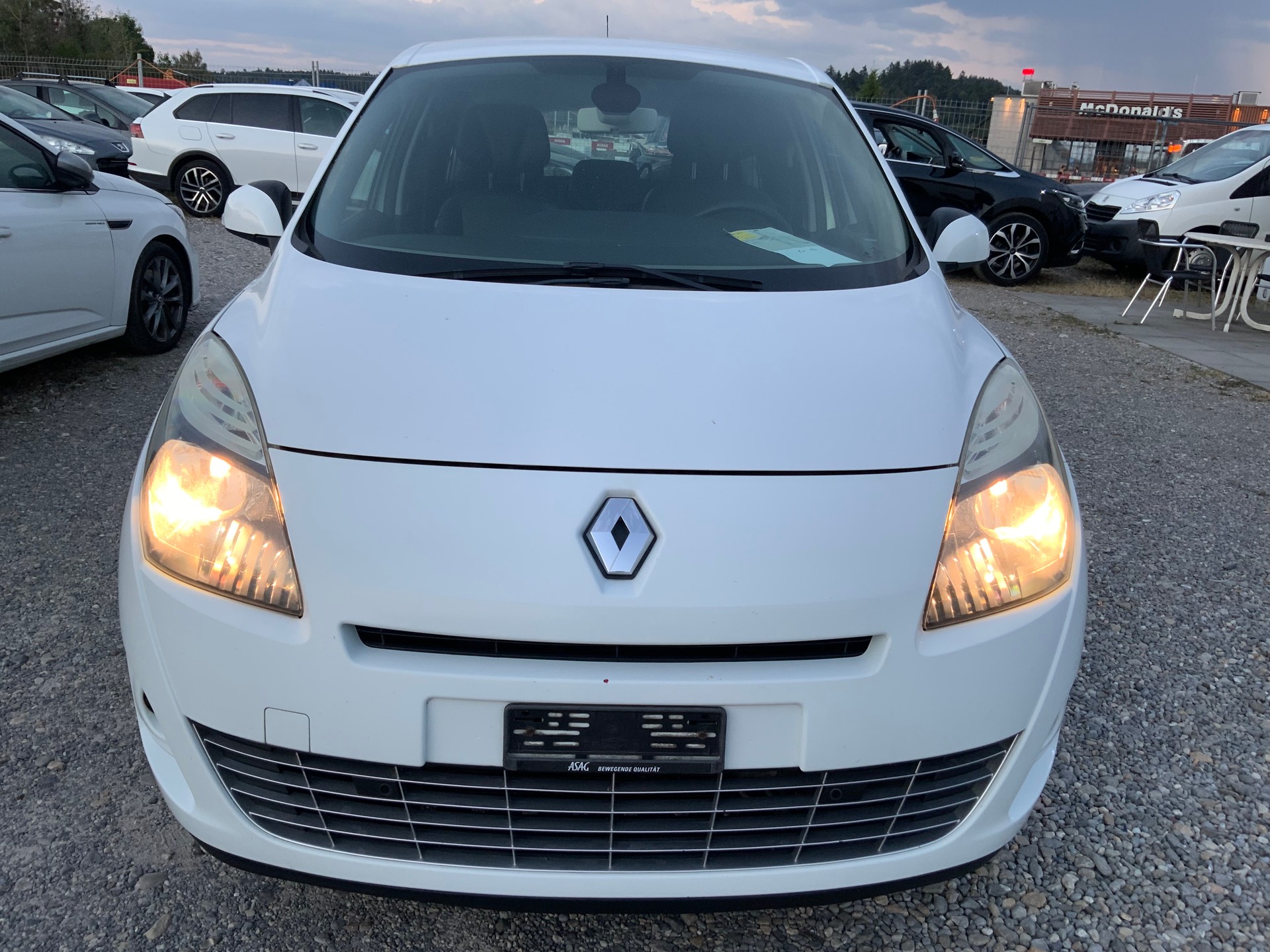 RENAULT Grand Scénic 2.0 16V Dynamique X-Tronic CVT